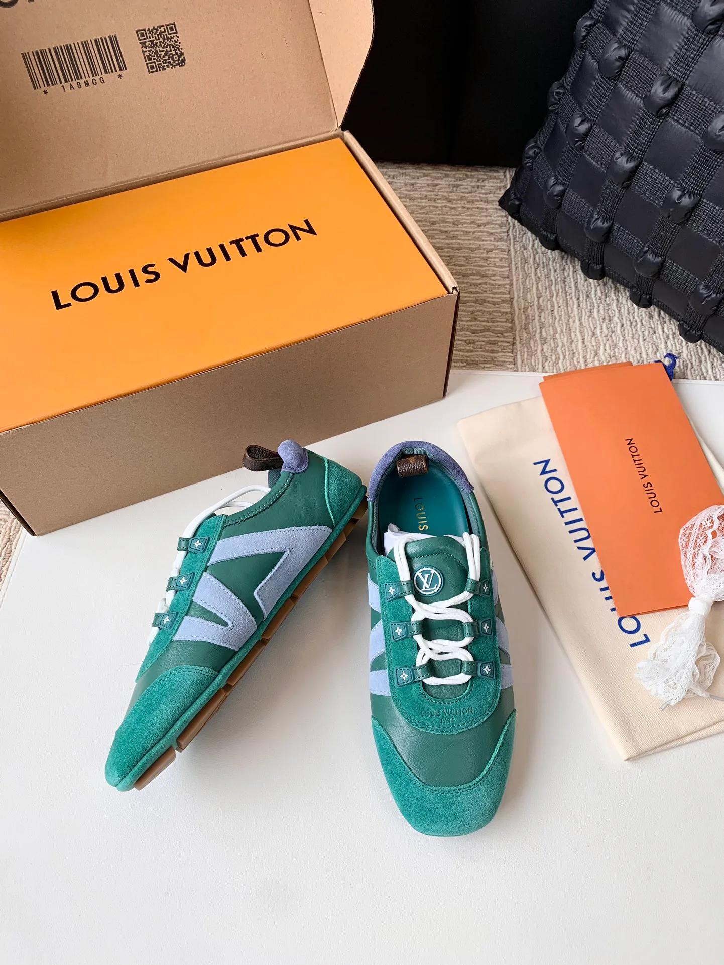 Кроссовки Женские Louis Vuitton 17753813