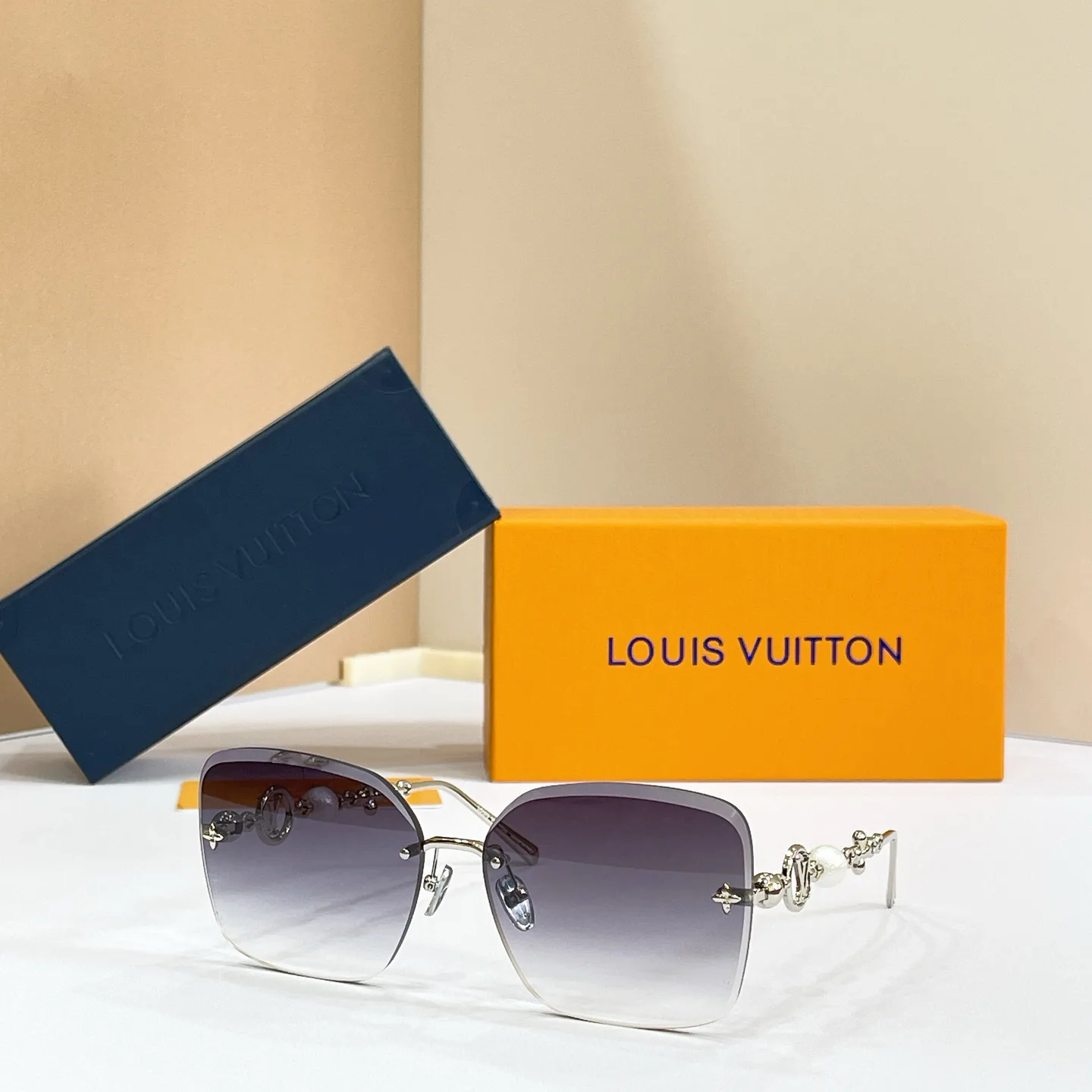 Очки Louis Vuitton 17495901