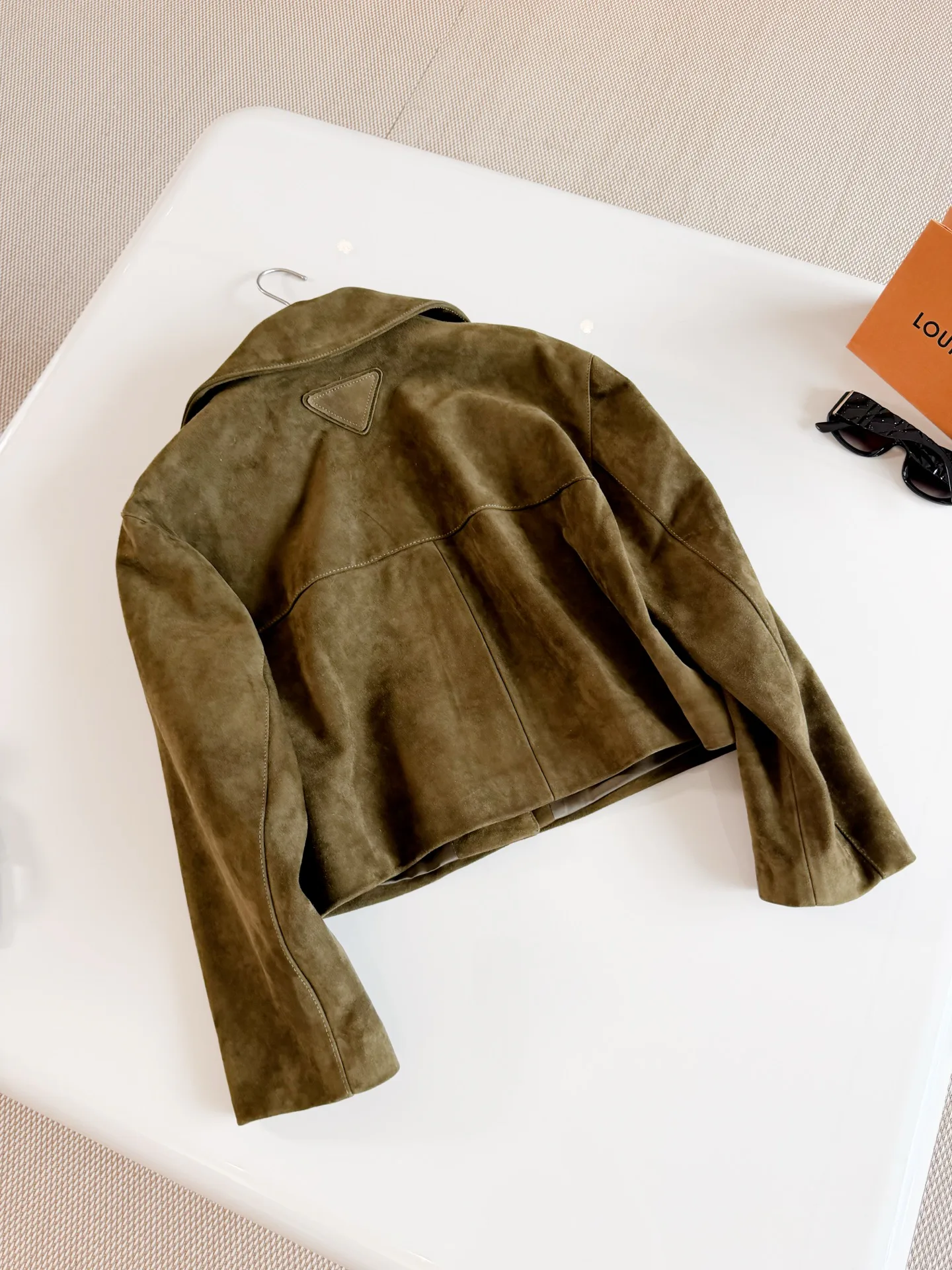 Кожаные Куртки И Дублёнки Женские Prada 18405536