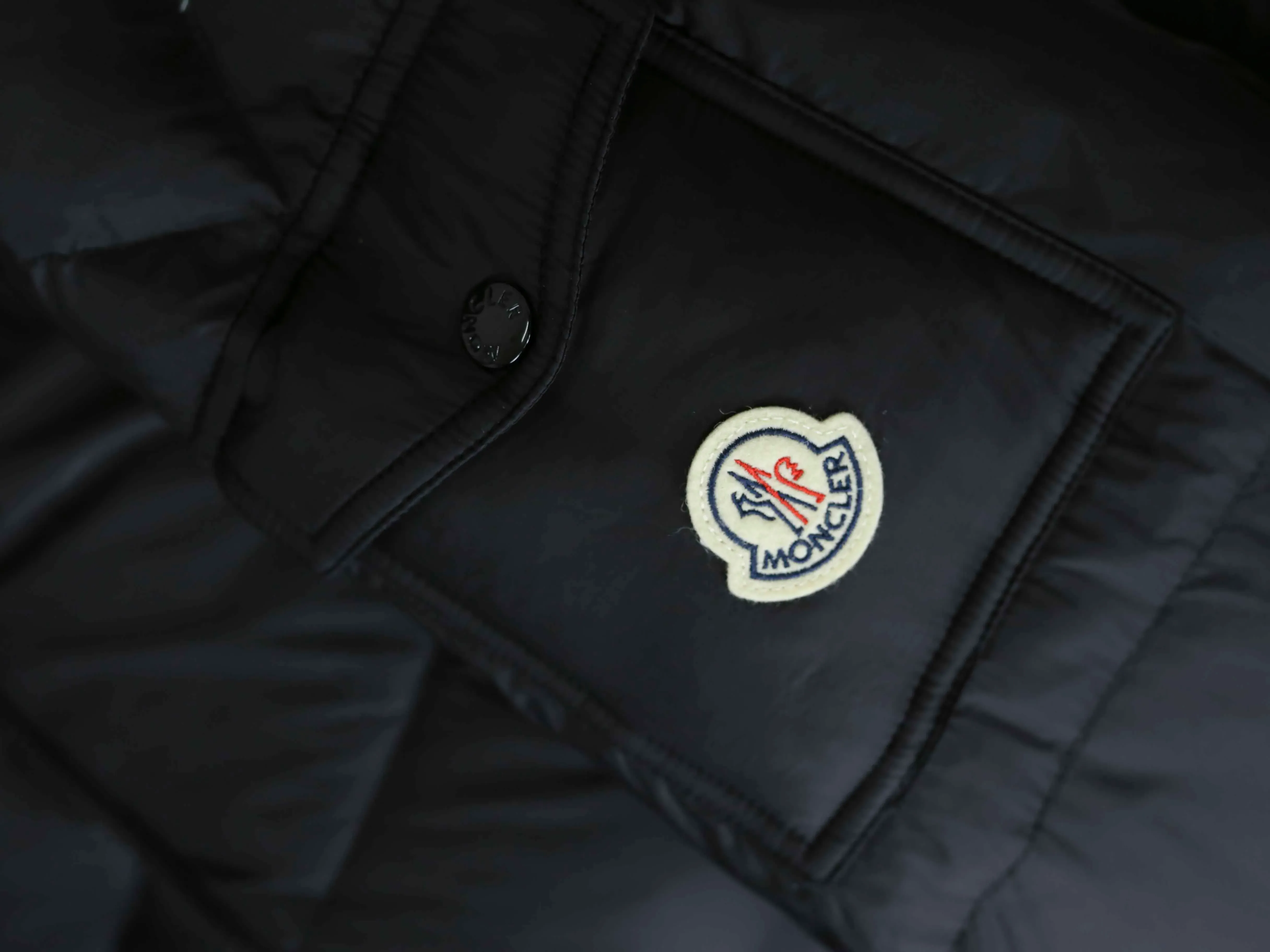 Куртки И Пуховики Женские Moncler 5380532