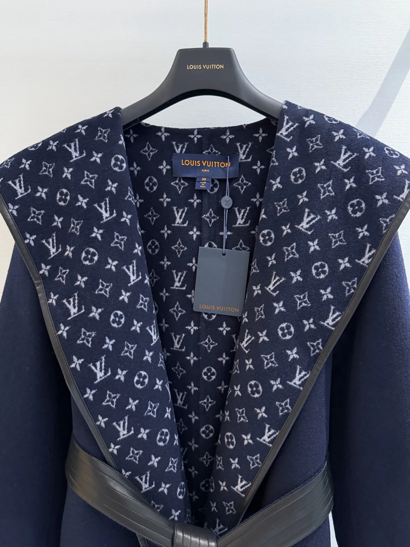 Пальто Женские Louis Vuitton 19063203
