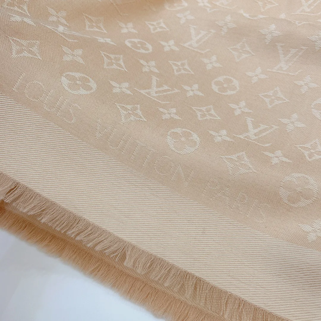 Шарфы Louis Vuitton 18267585