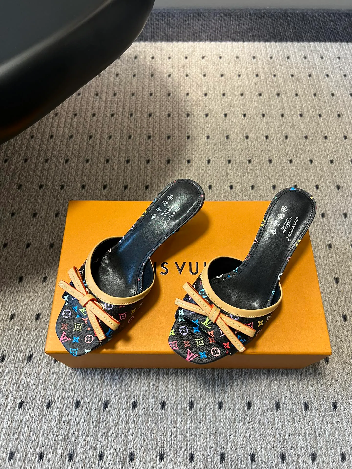 Босоножки Женские Louis Vuitton 11755079