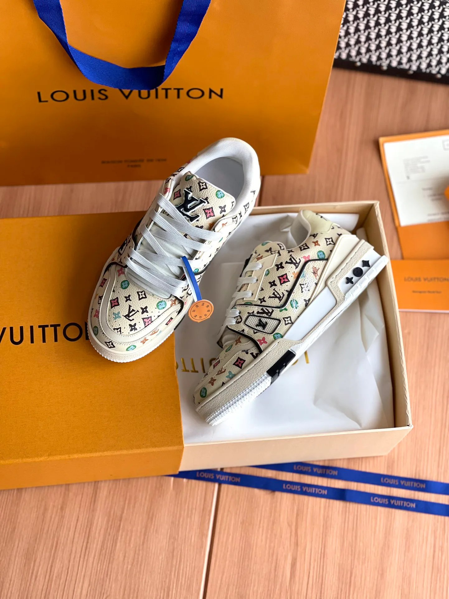 Кроссовки Женские Louis Vuitton 30883