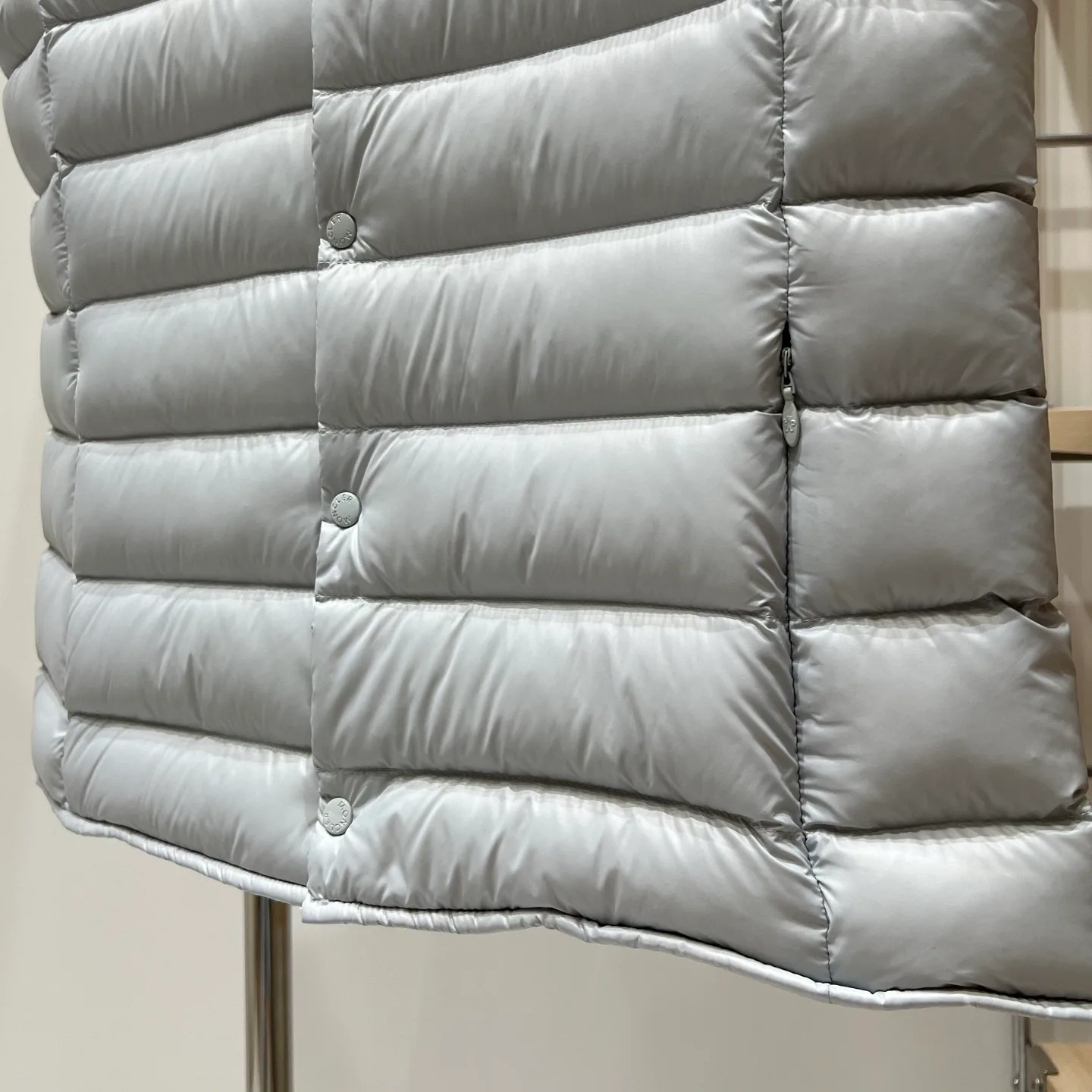 Жилеты Женские Moncler 18110908