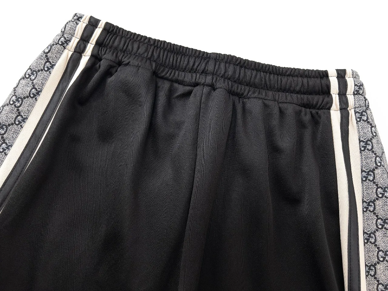 Шорты Женские Gucci 4404249