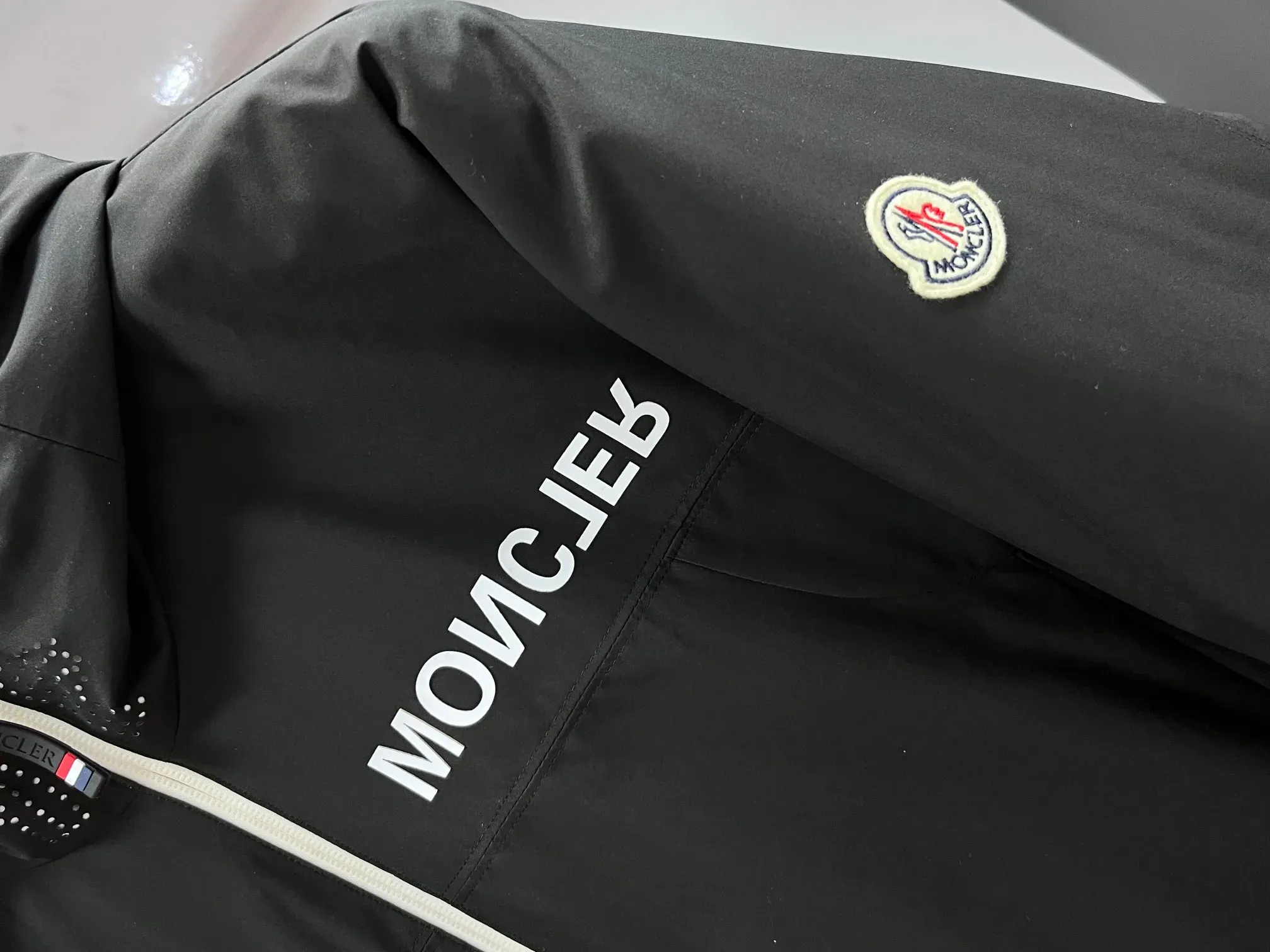 Куртки И Пуховики Мужские Moncler 1138625