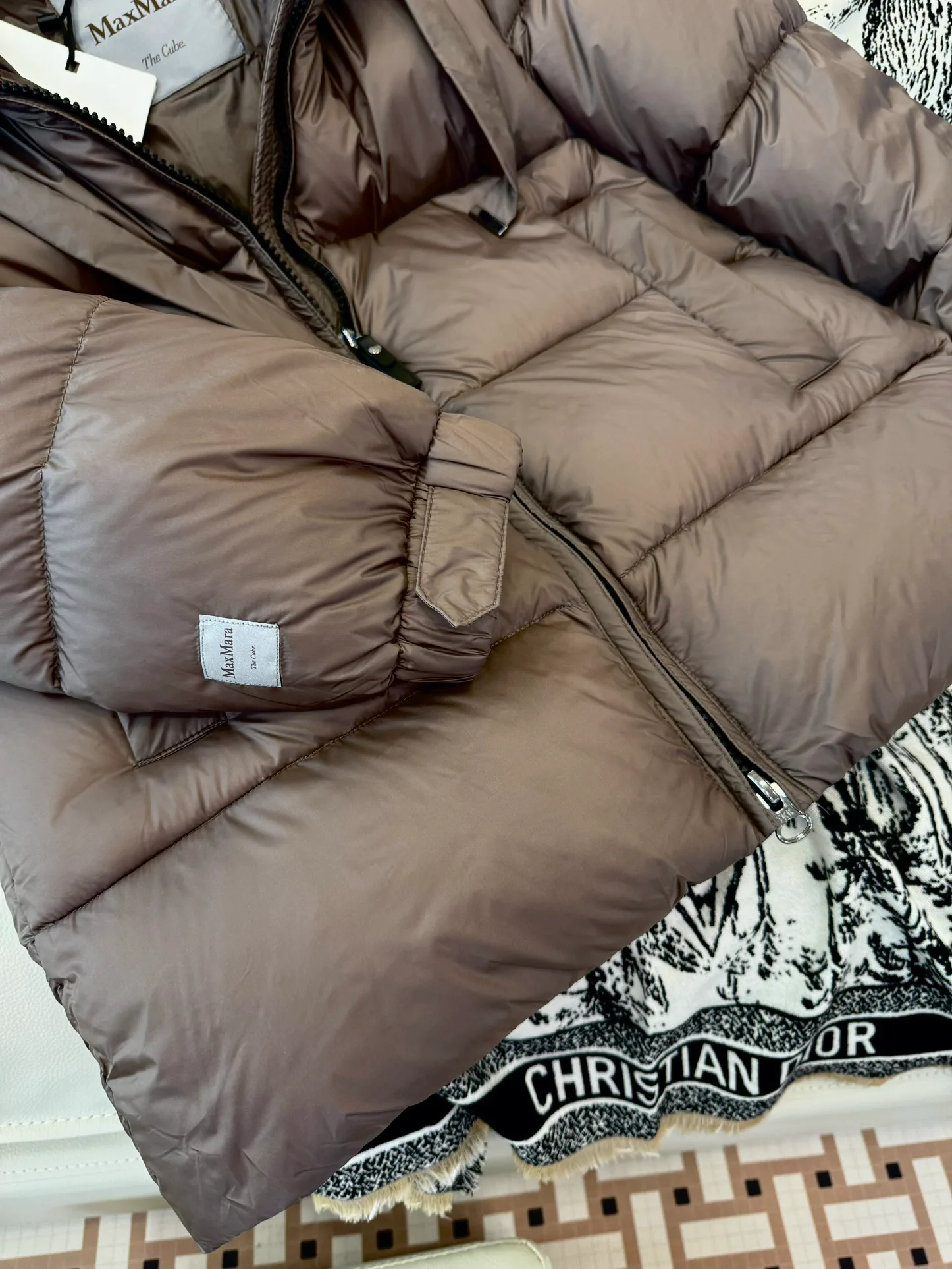 Куртки И Пуховики Женские Max Mara 18043391