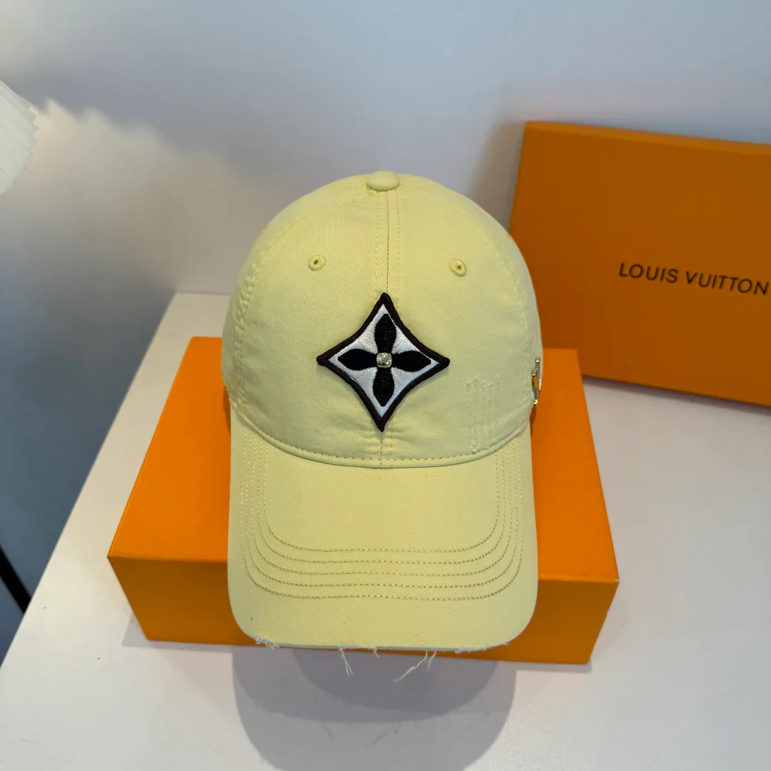 Головные Уборы Louis Vuitton 11469012