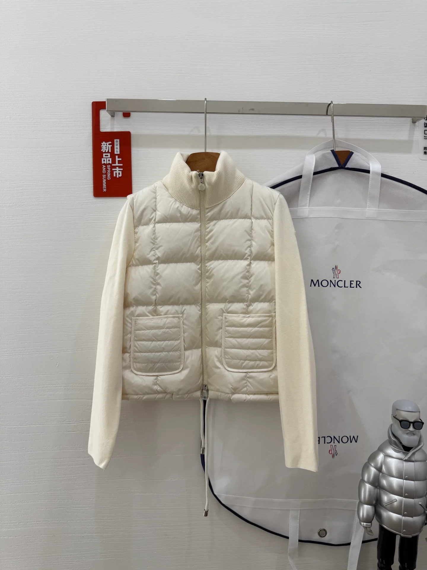 Куртки И Пуховики Женские Moncler 18825208