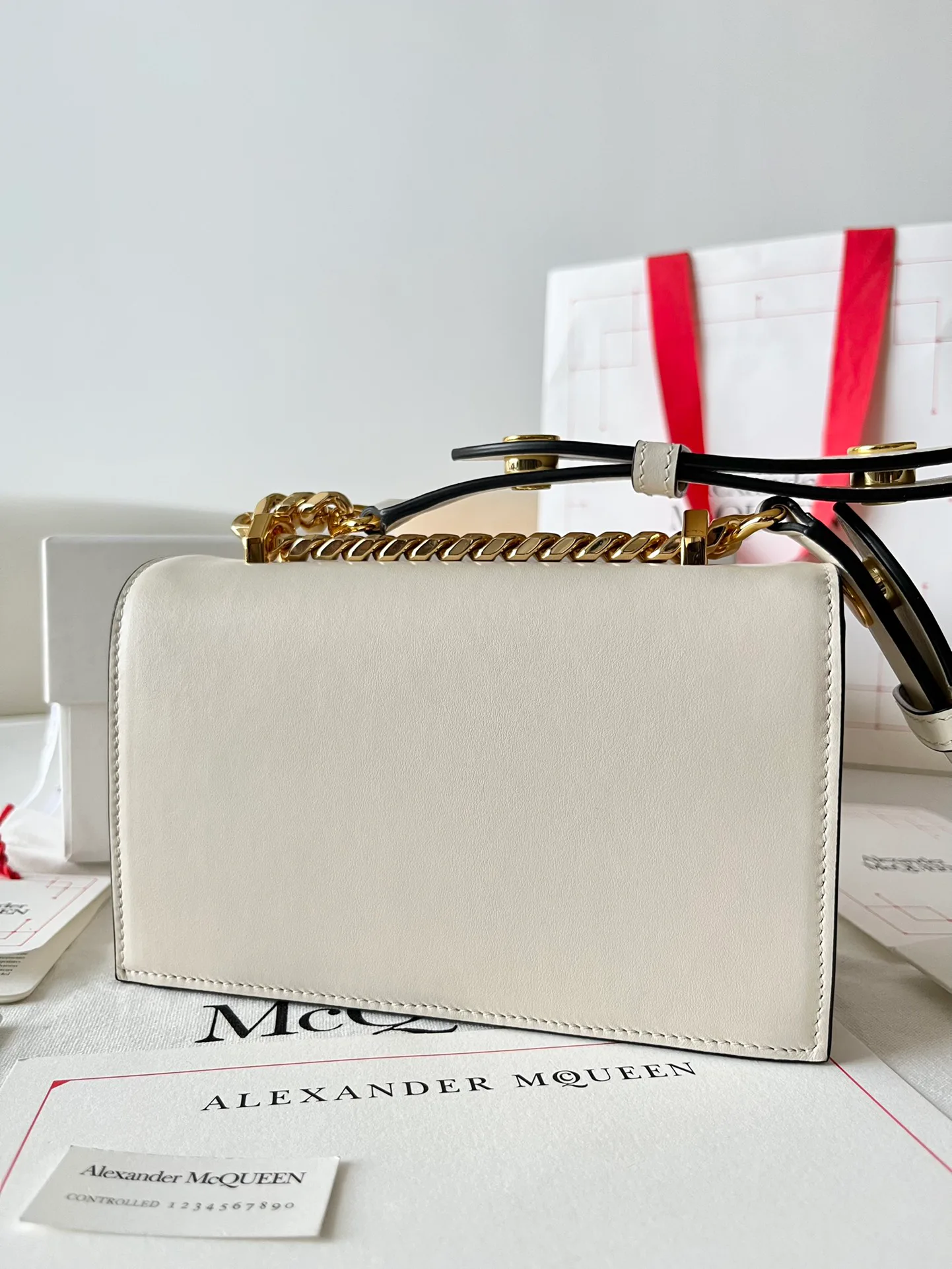 Классические Сумки Женские Alexander Mcqueen 11533067