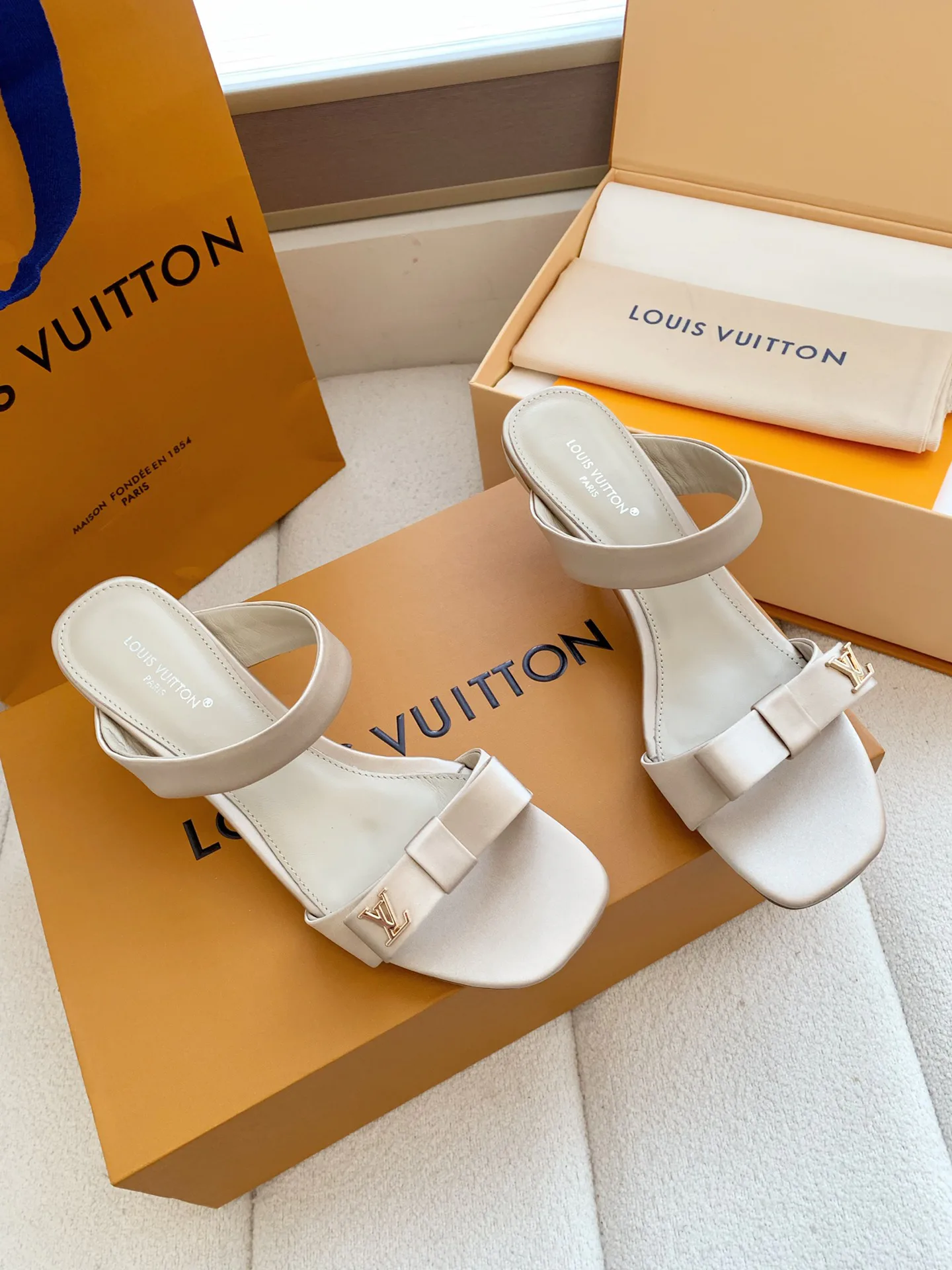 Туфли Женские Louis Vuitton 13183737