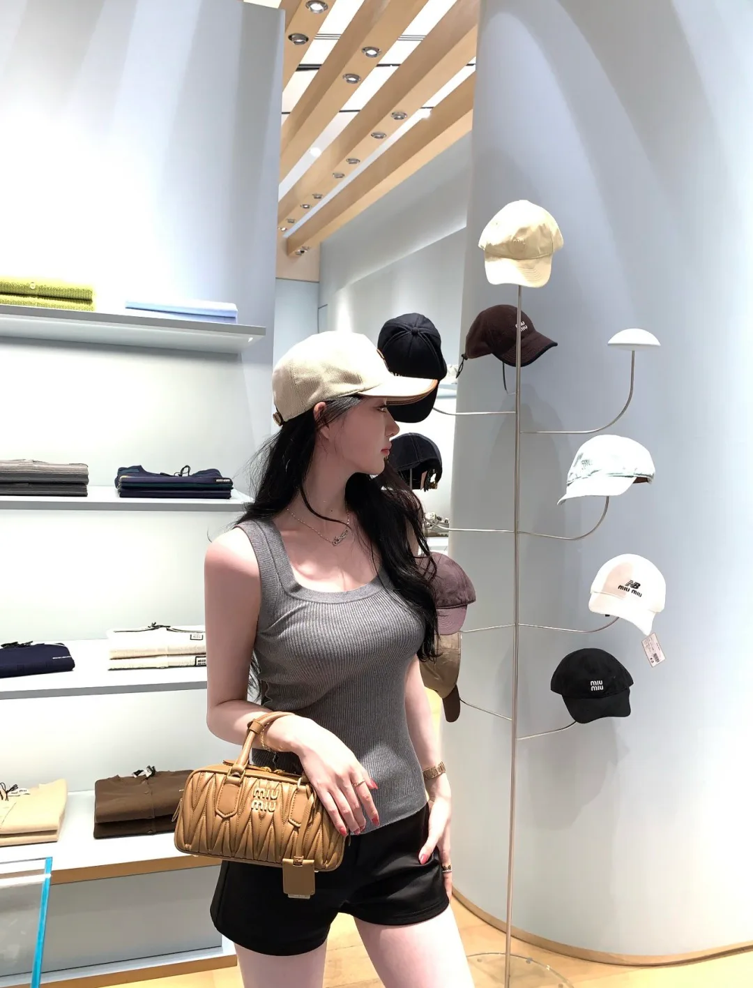 Топы Женские Miu Miu 18405446