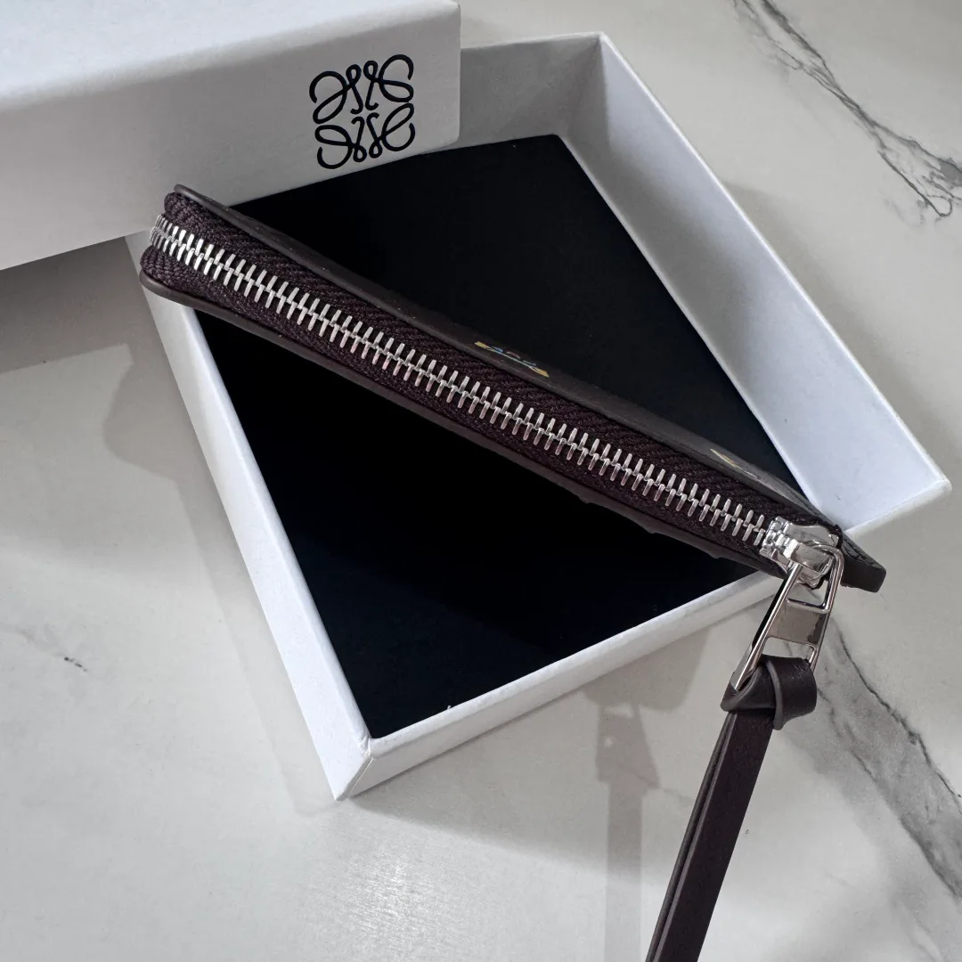 Клатчи Женские Loewe 17678684