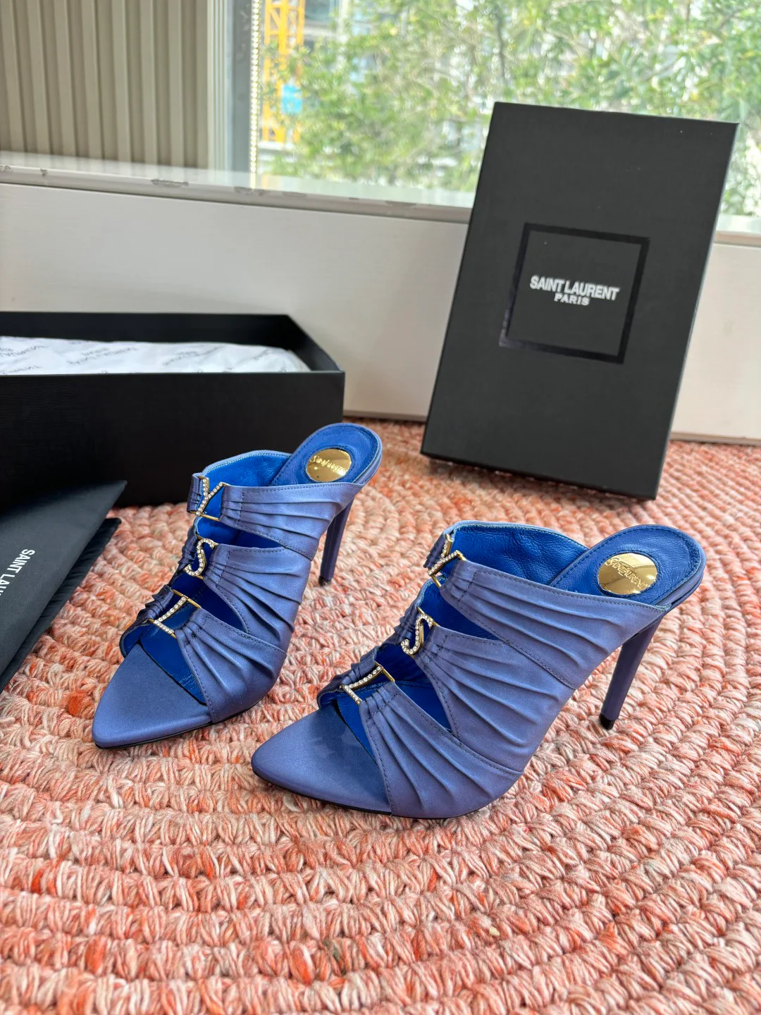 Босоножки Женские Saint Laurent 10211619