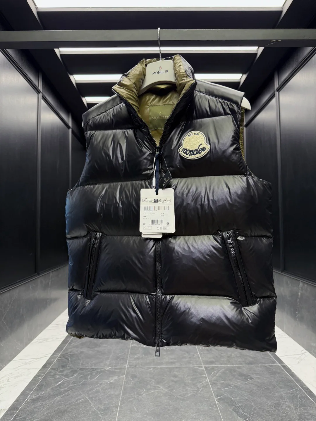 Жилеты Женские Moncler 19004555