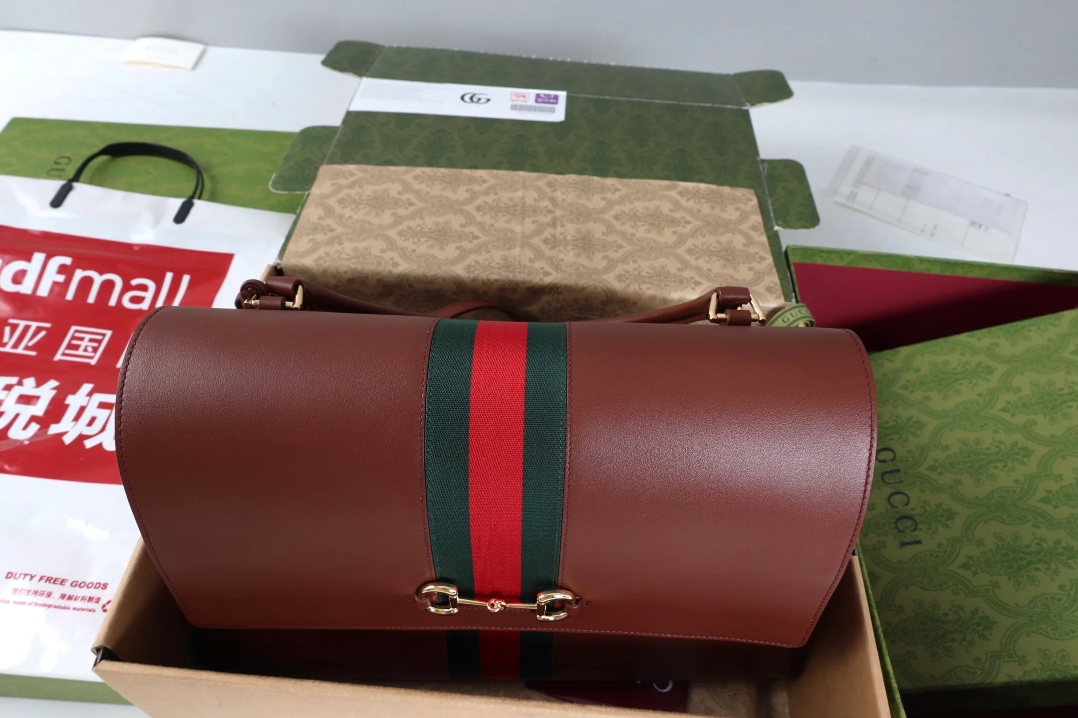 Классические Сумки Женские Gucci 18250586