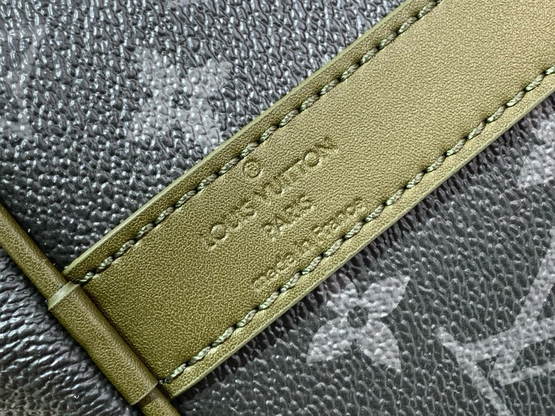 Дорожные Сумки Женские Louis Vuitton 17499391