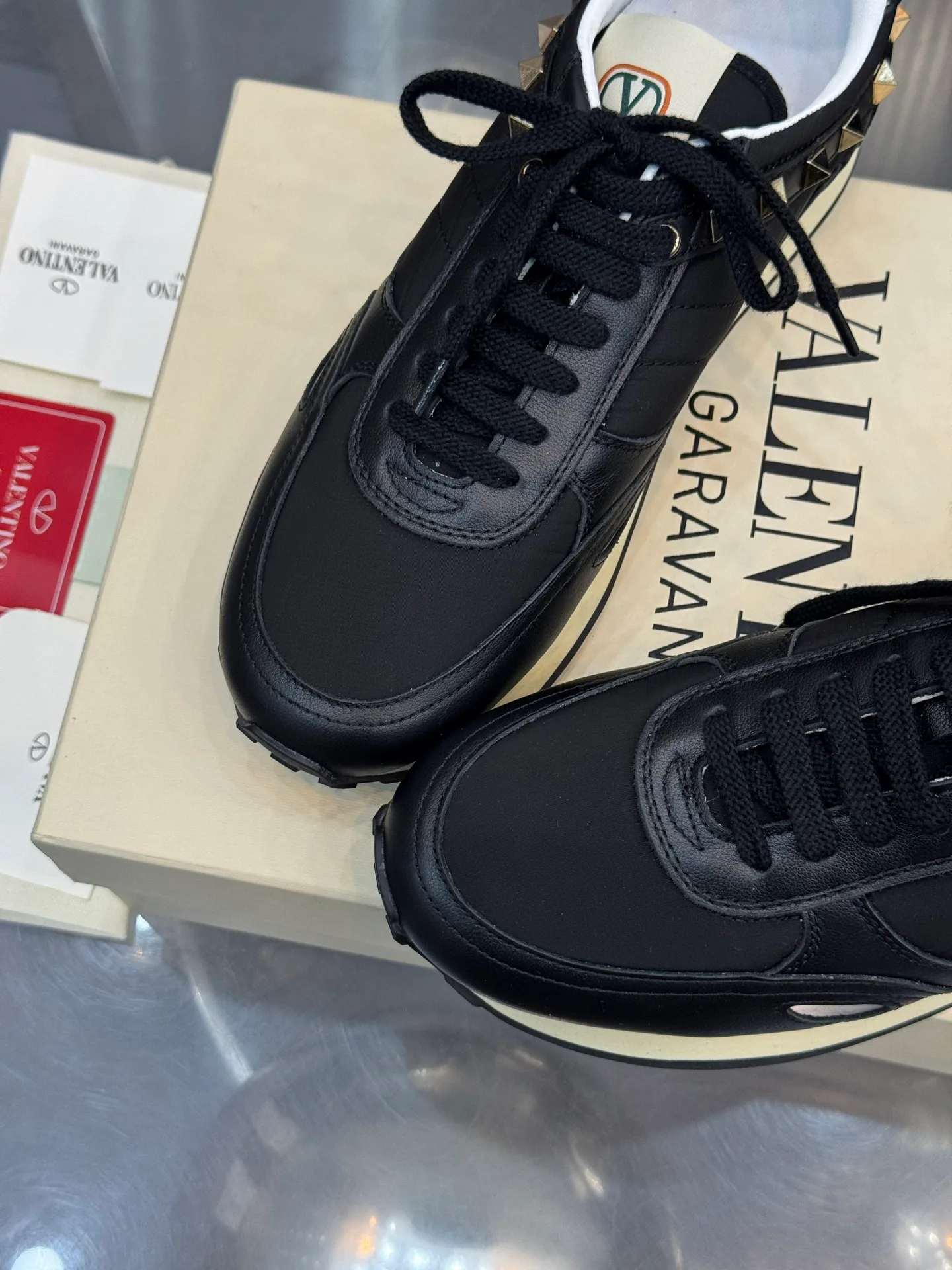 Кроссовки Женские Valentino 18202513
