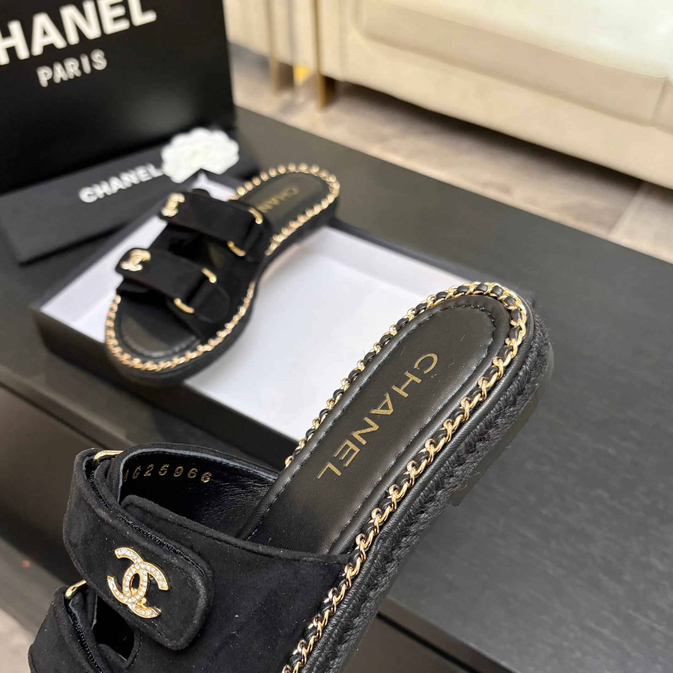Шлепанцы Женские Chanel 2578926