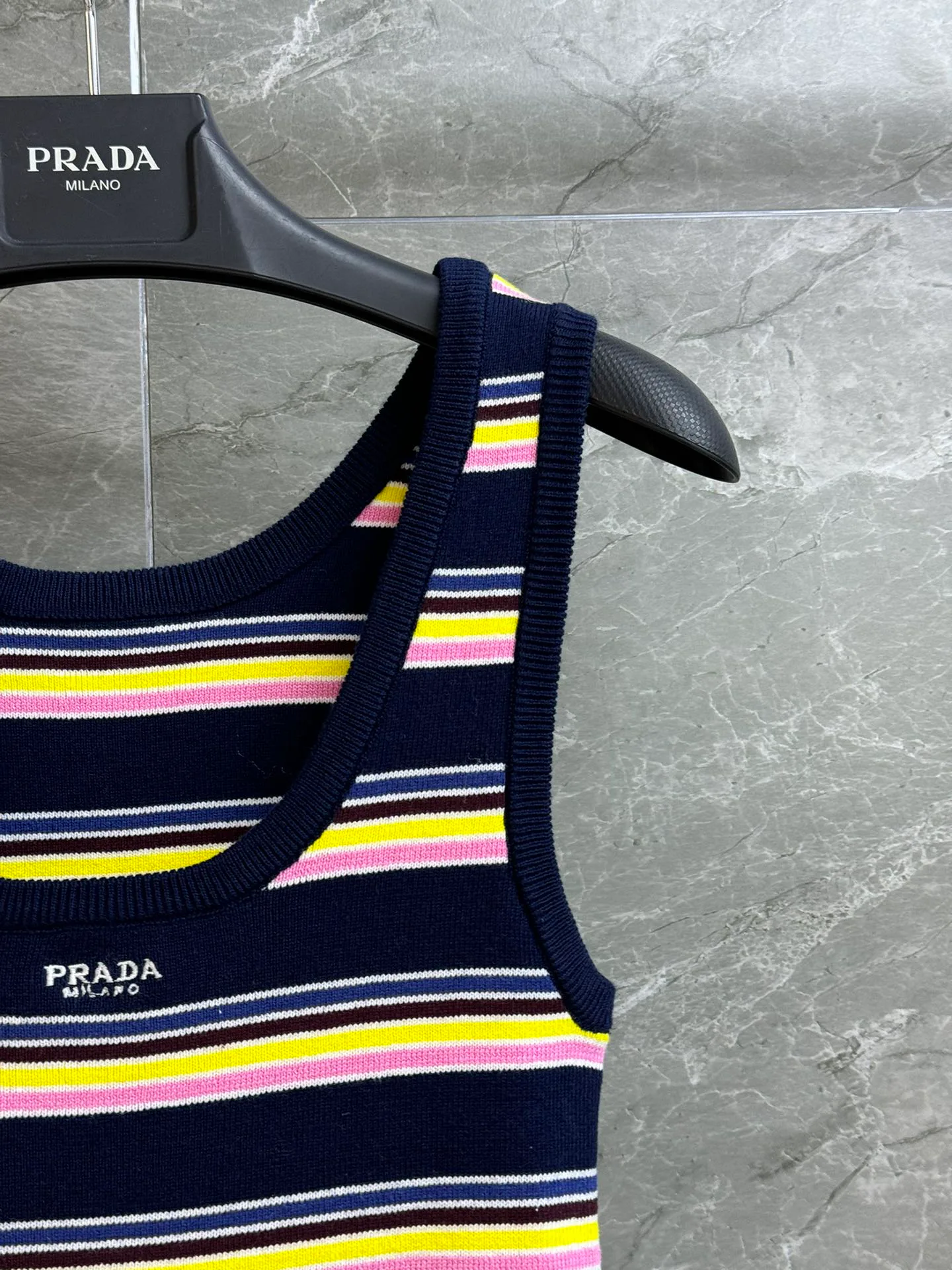 Жилеты Женские Prada 31947