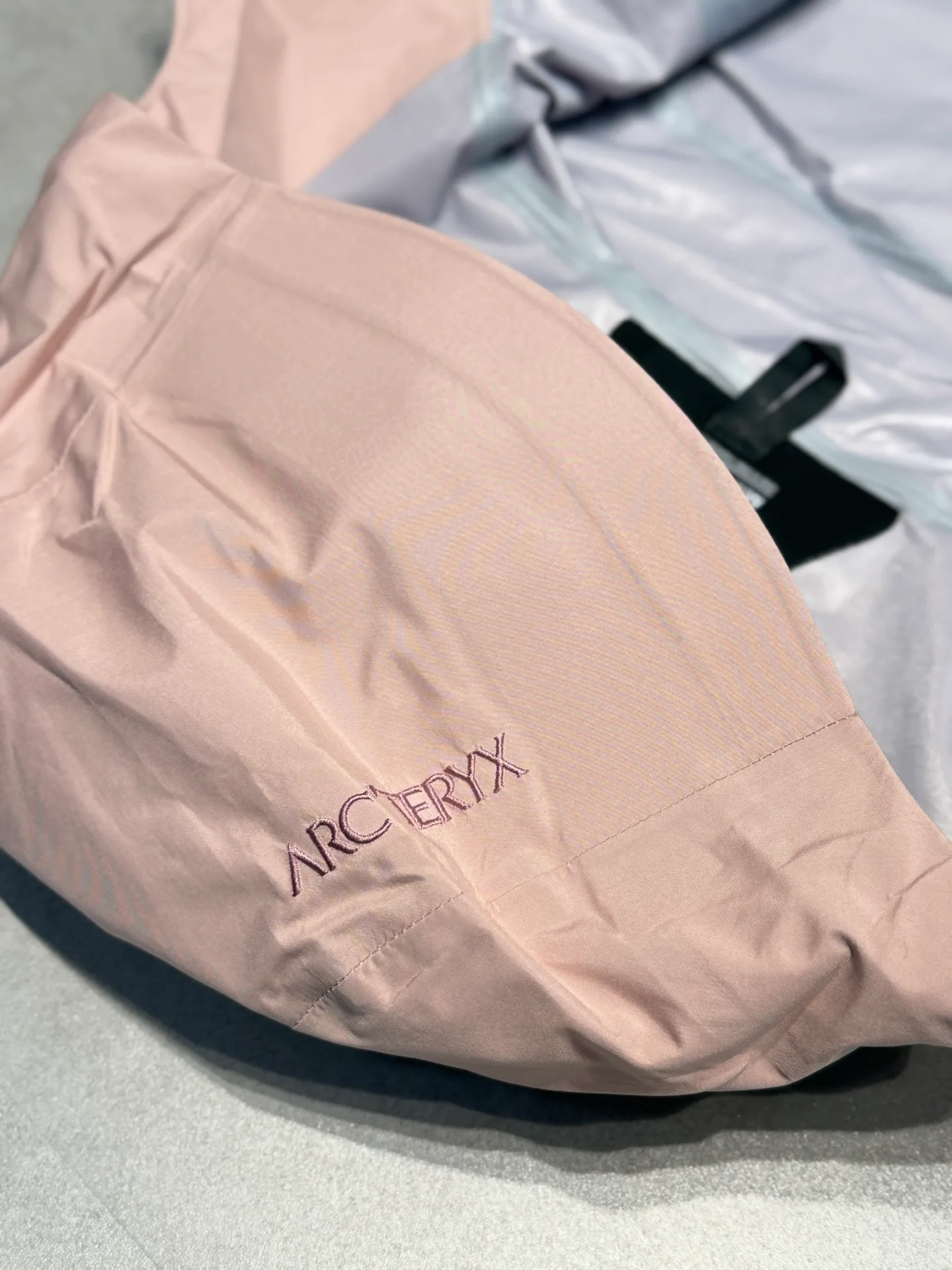 Куртки И Пуховики Женские Arcteryx 18694571