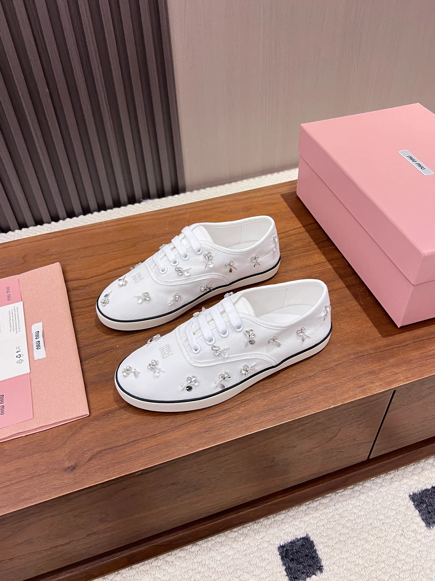 Кроссовки Женские Miu Miu 17968644
