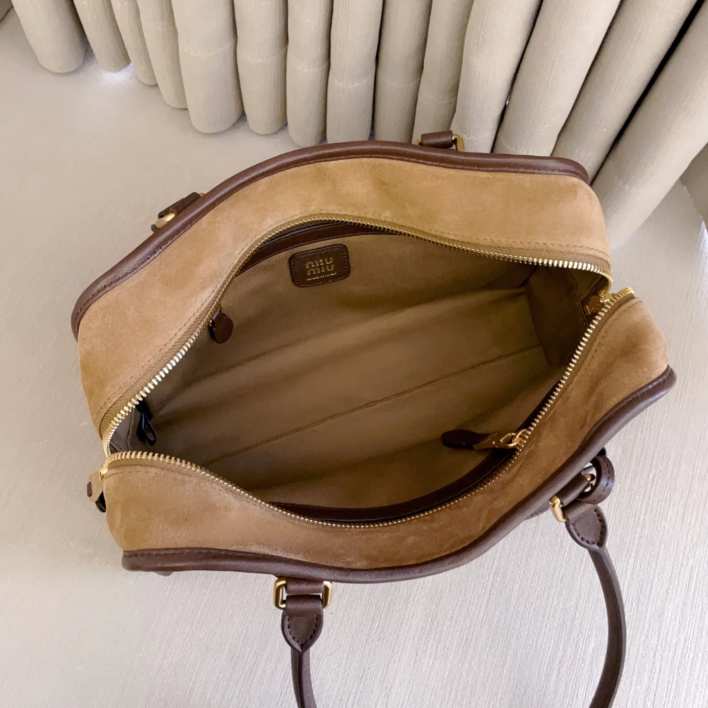 Классические Сумки Женские Miu Miu 17799918