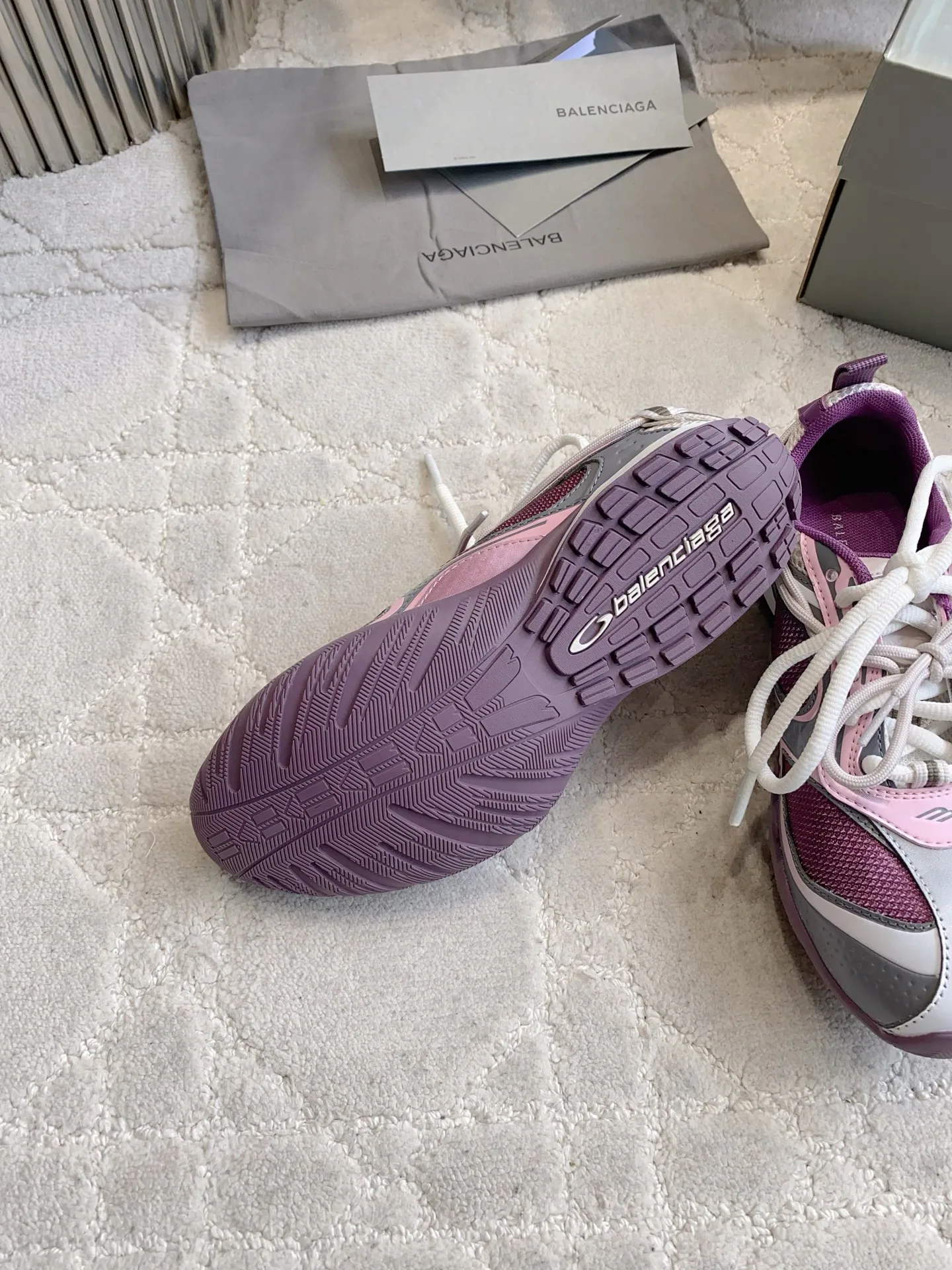 Кроссовки Женские Balenciaga 18133404