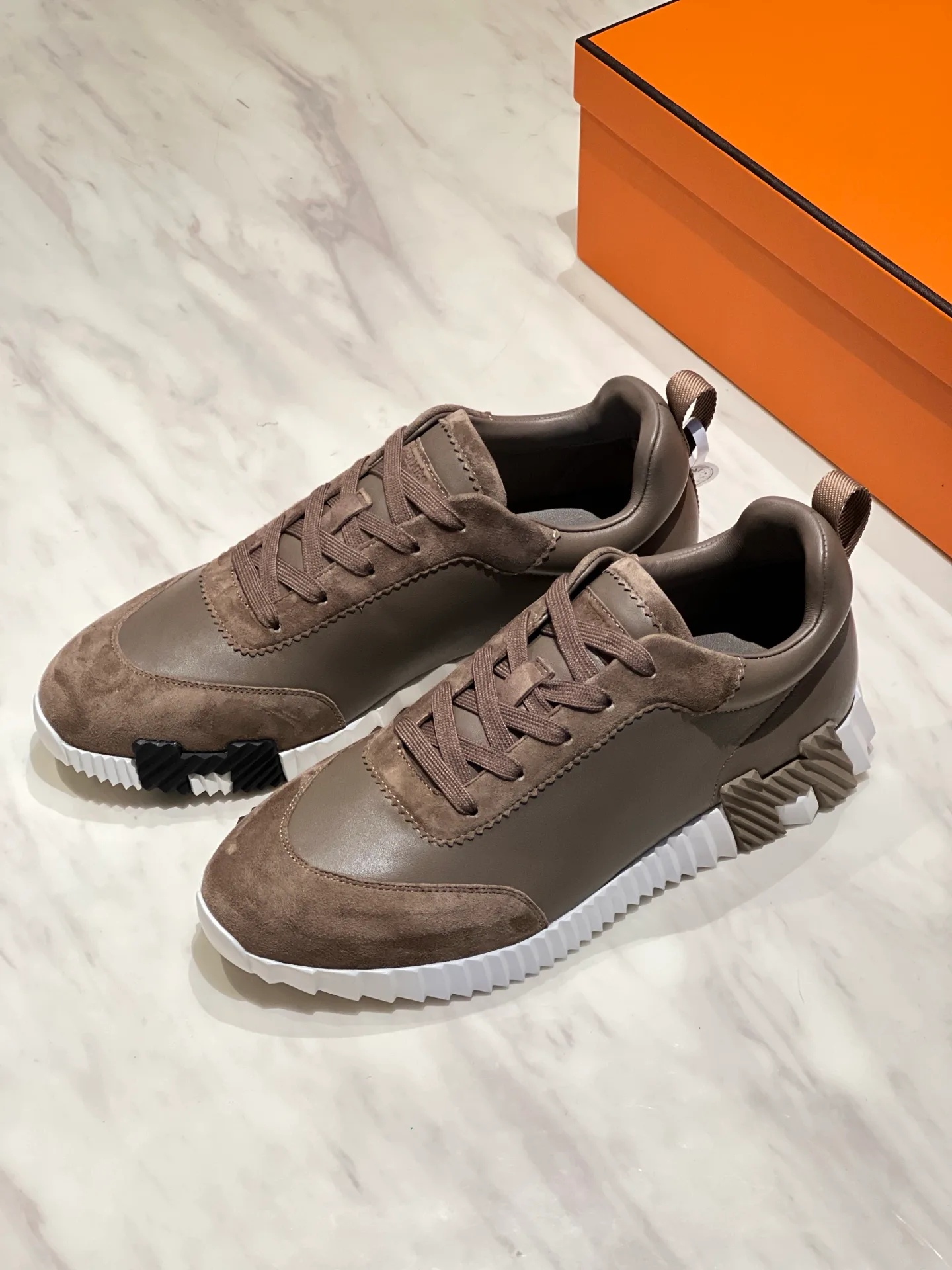 Кроссовки Женские Hermes 18080319