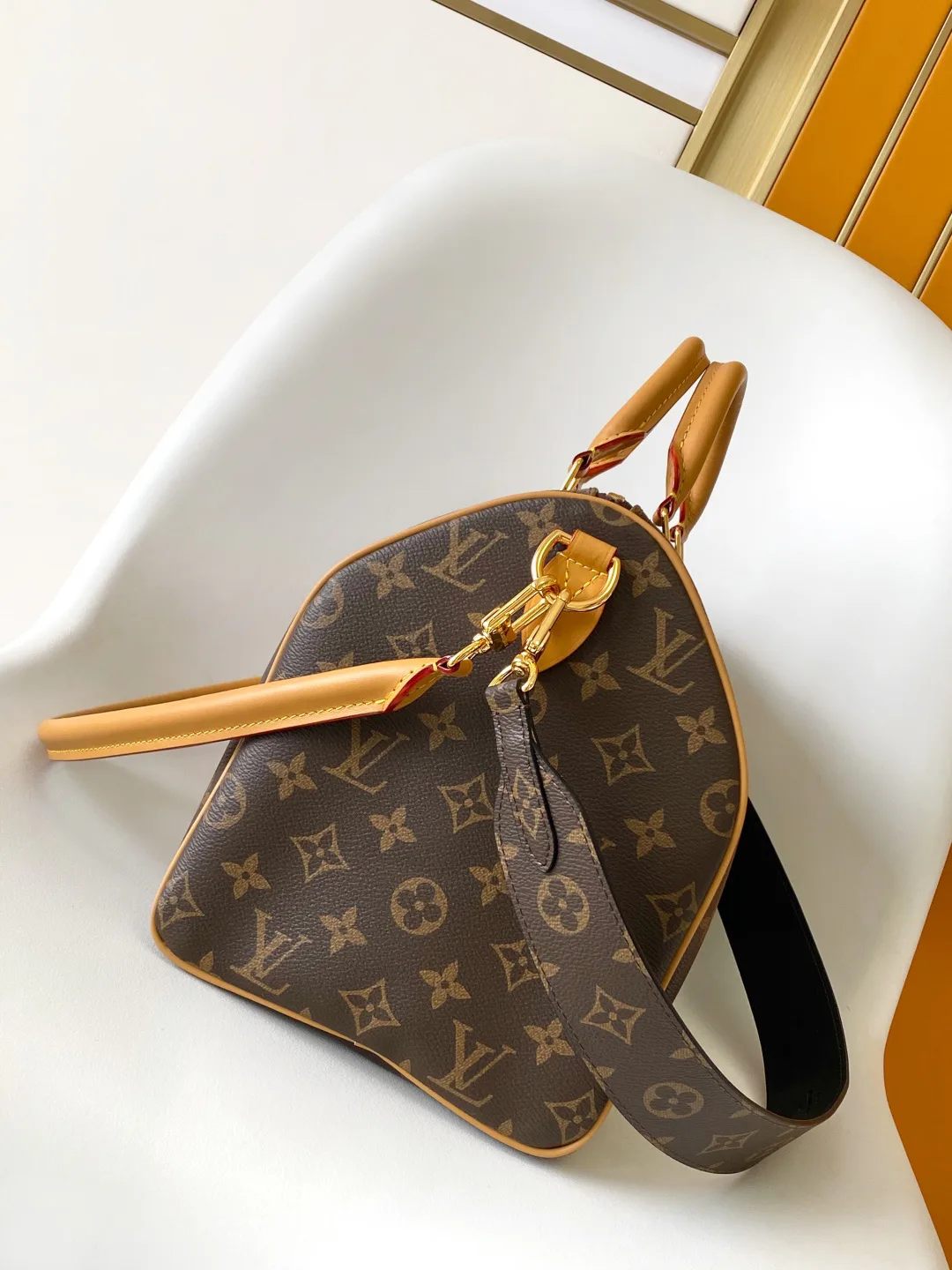 Классические Сумки Женские Louis Vuitton 18153140