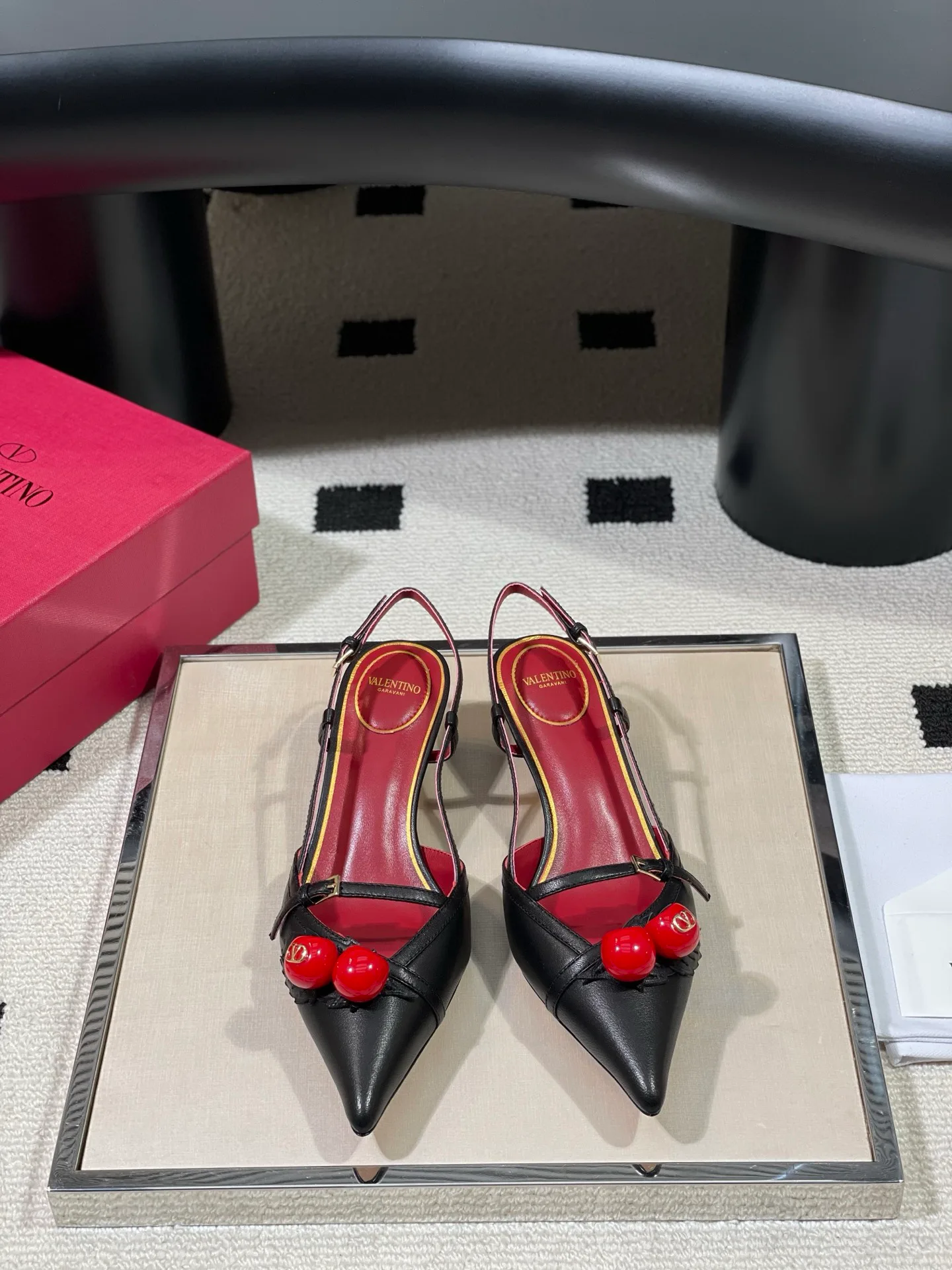 Босоножки Женские Valentino 13189654
