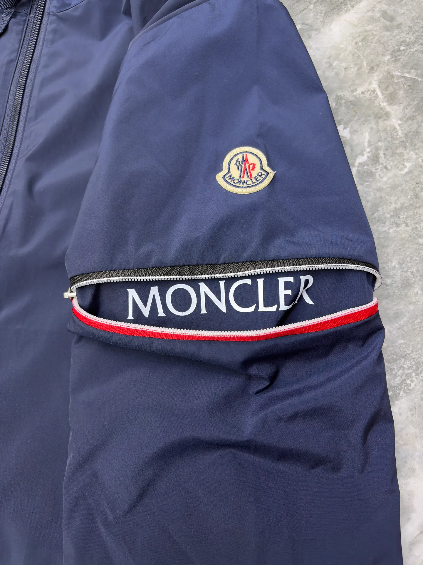 Куртки И Пуховики Женские Moncler 11690854