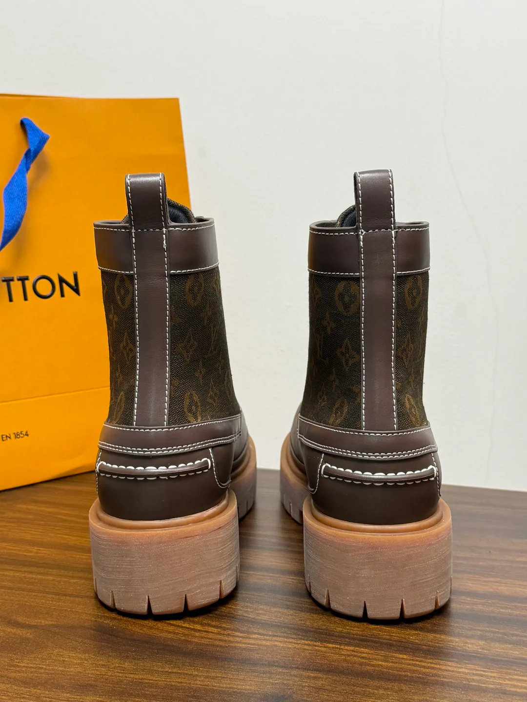 Ботинки Мужские Louis Vuitton 19423324