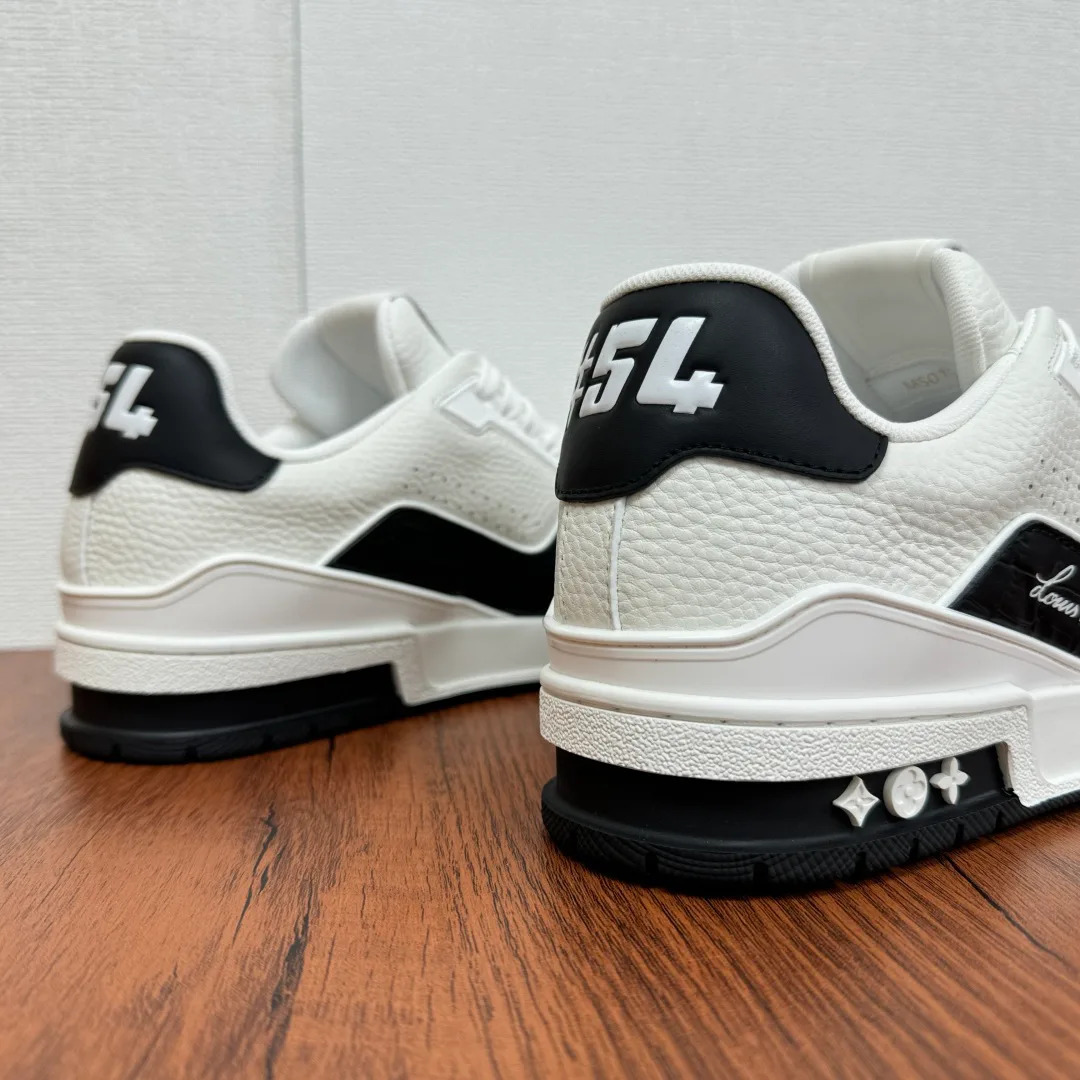 Кроссовки Мужские Louis Vuitton 1032394