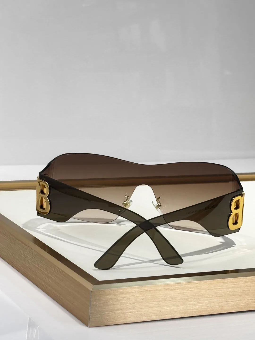 Очки Balenciaga 13389368