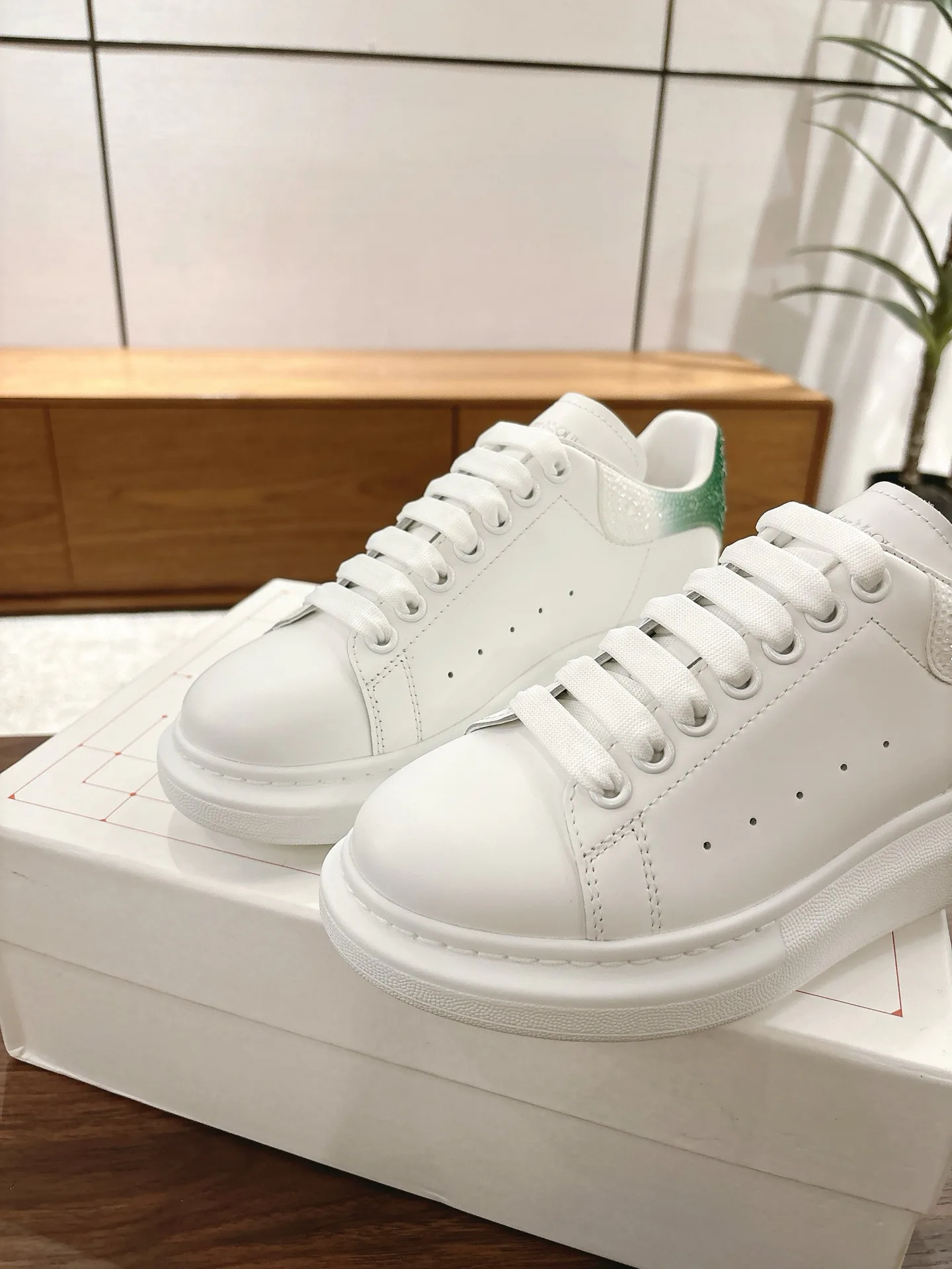 Кроссовки Женские Alexander Mcqueen 3446220