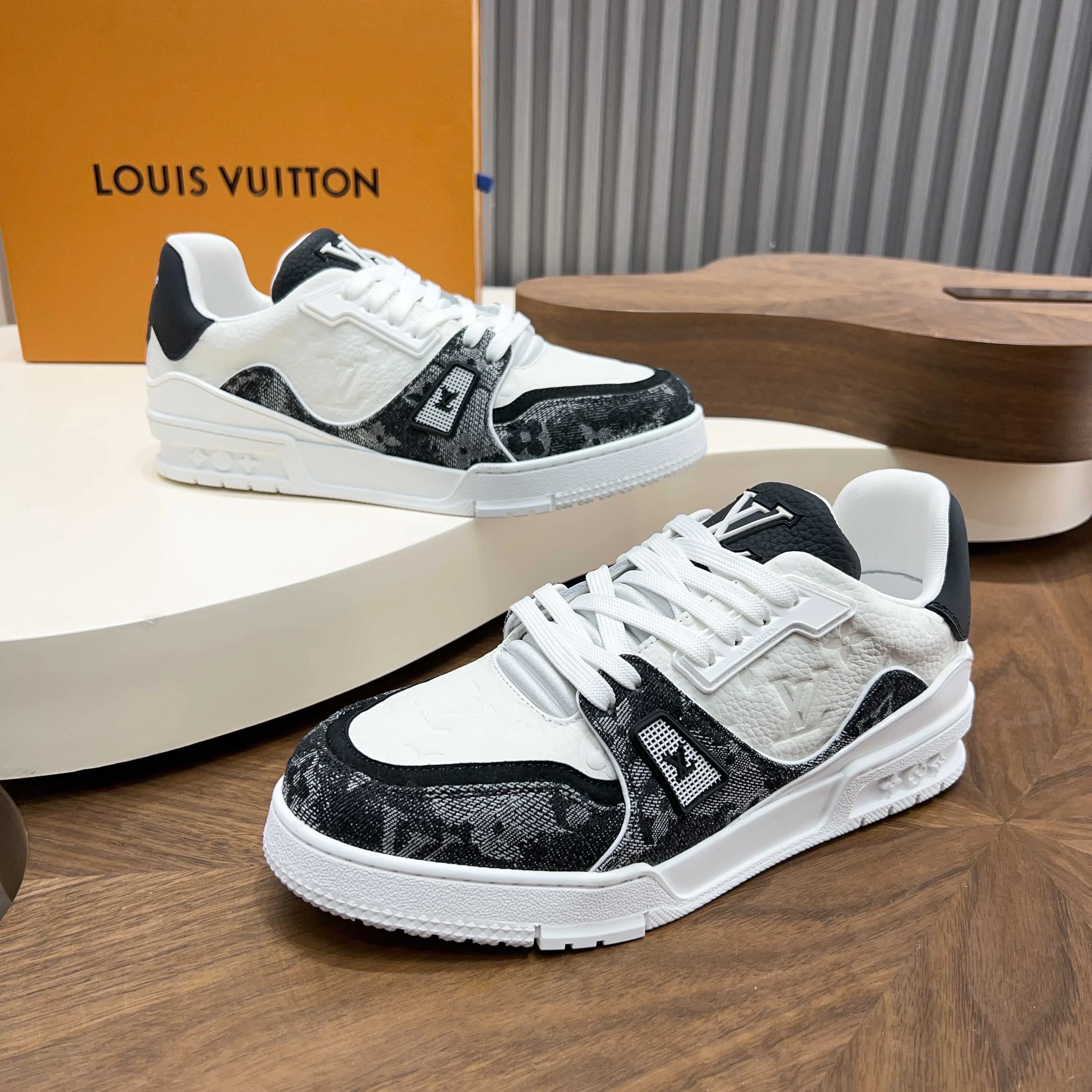Кроссовки Мужские Louis Vuitton 1319039