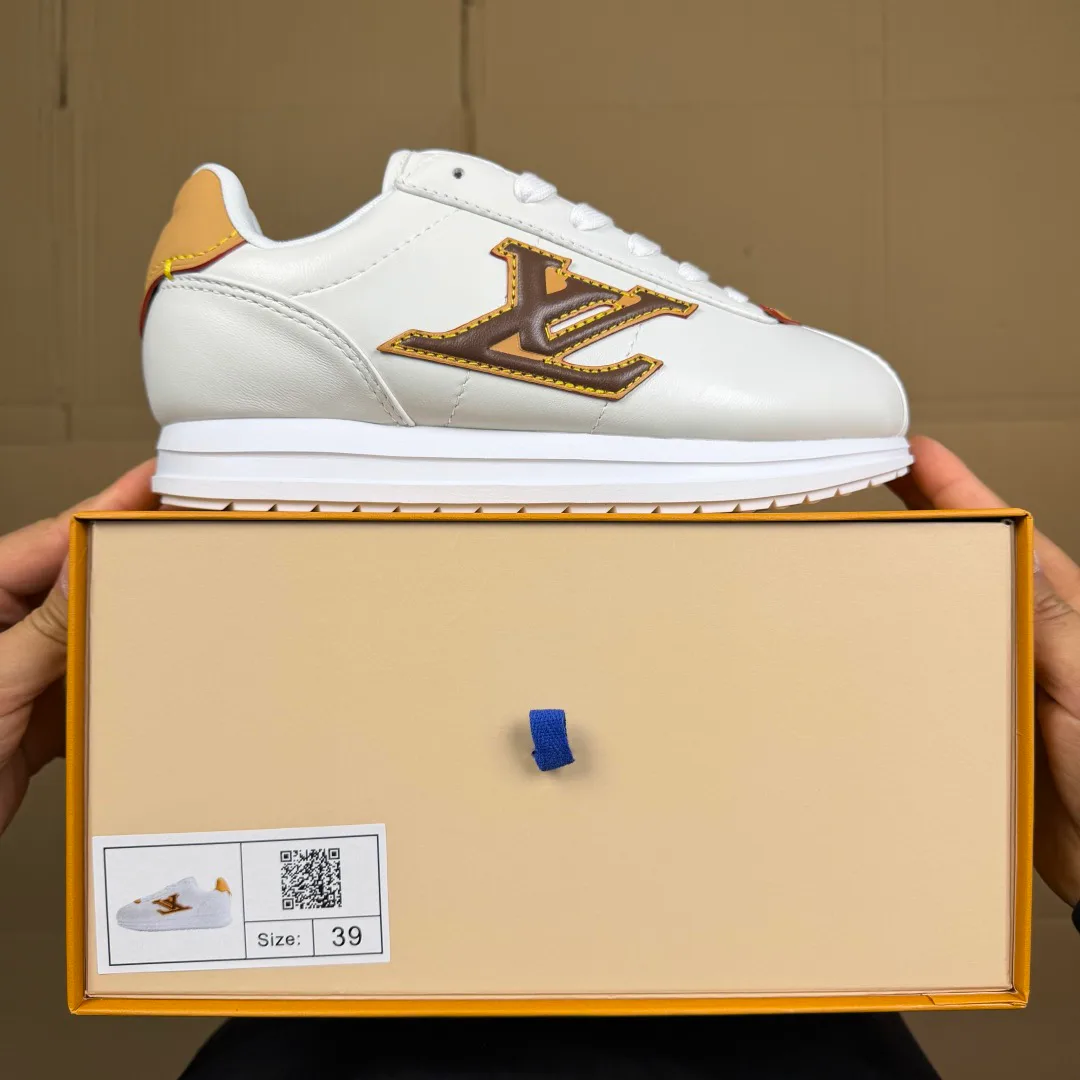 Кроссовки Женские Louis Vuitton 10220615