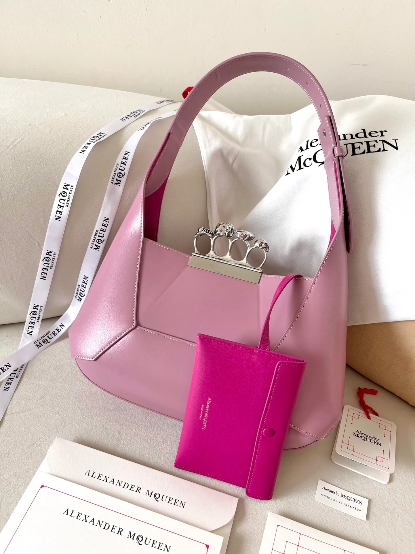 Сумки На Ремне Женские Alexander Mcqueen 11472541