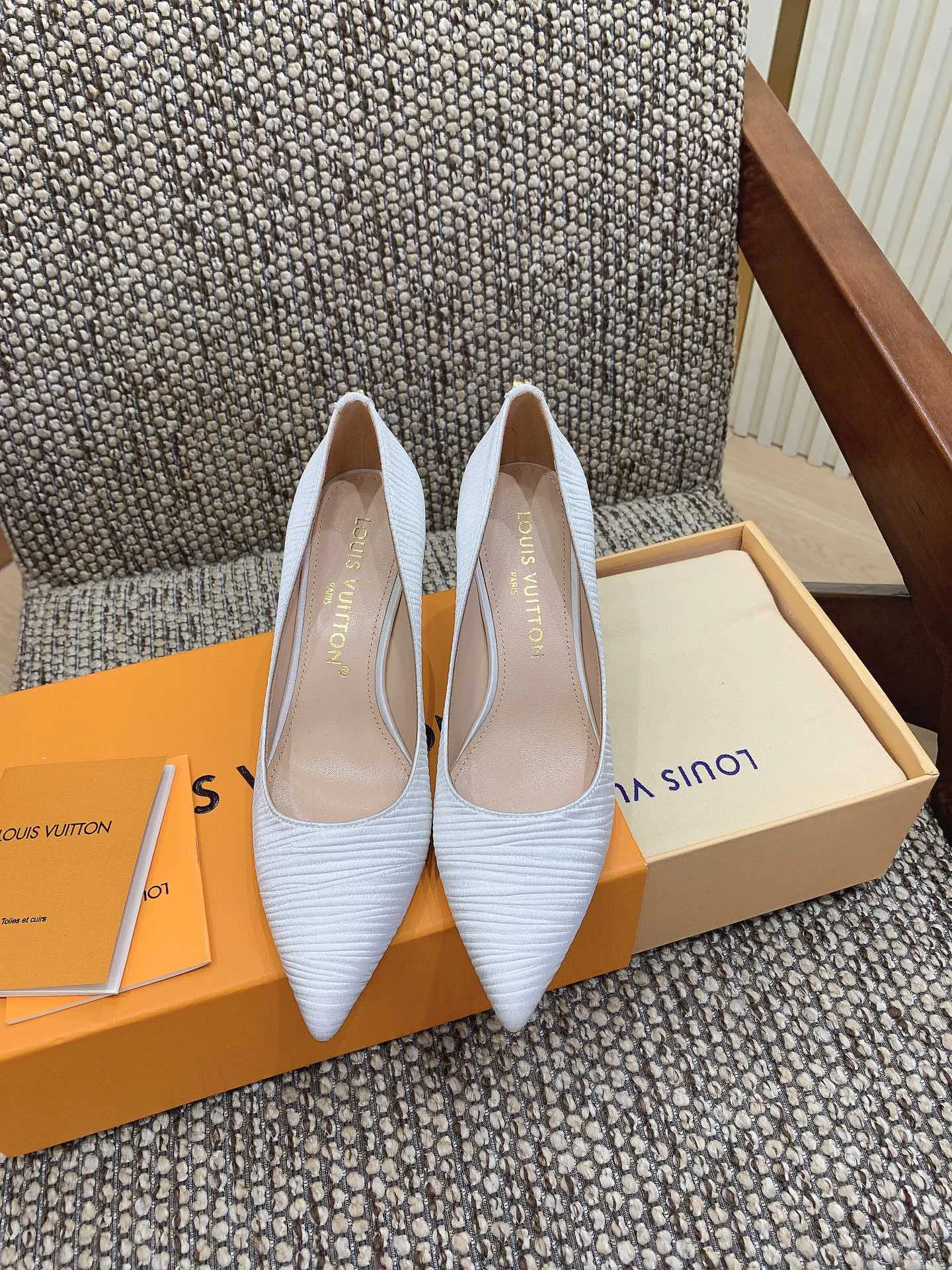Туфли Женские Louis Vuitton 1834486