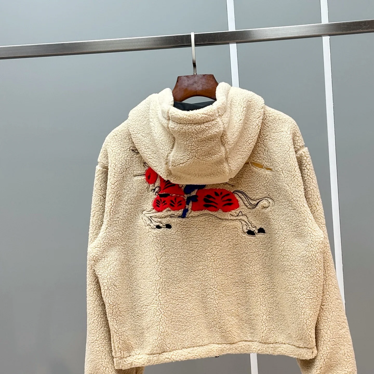 Куртки И Пуховики Женские Burberry 3331804