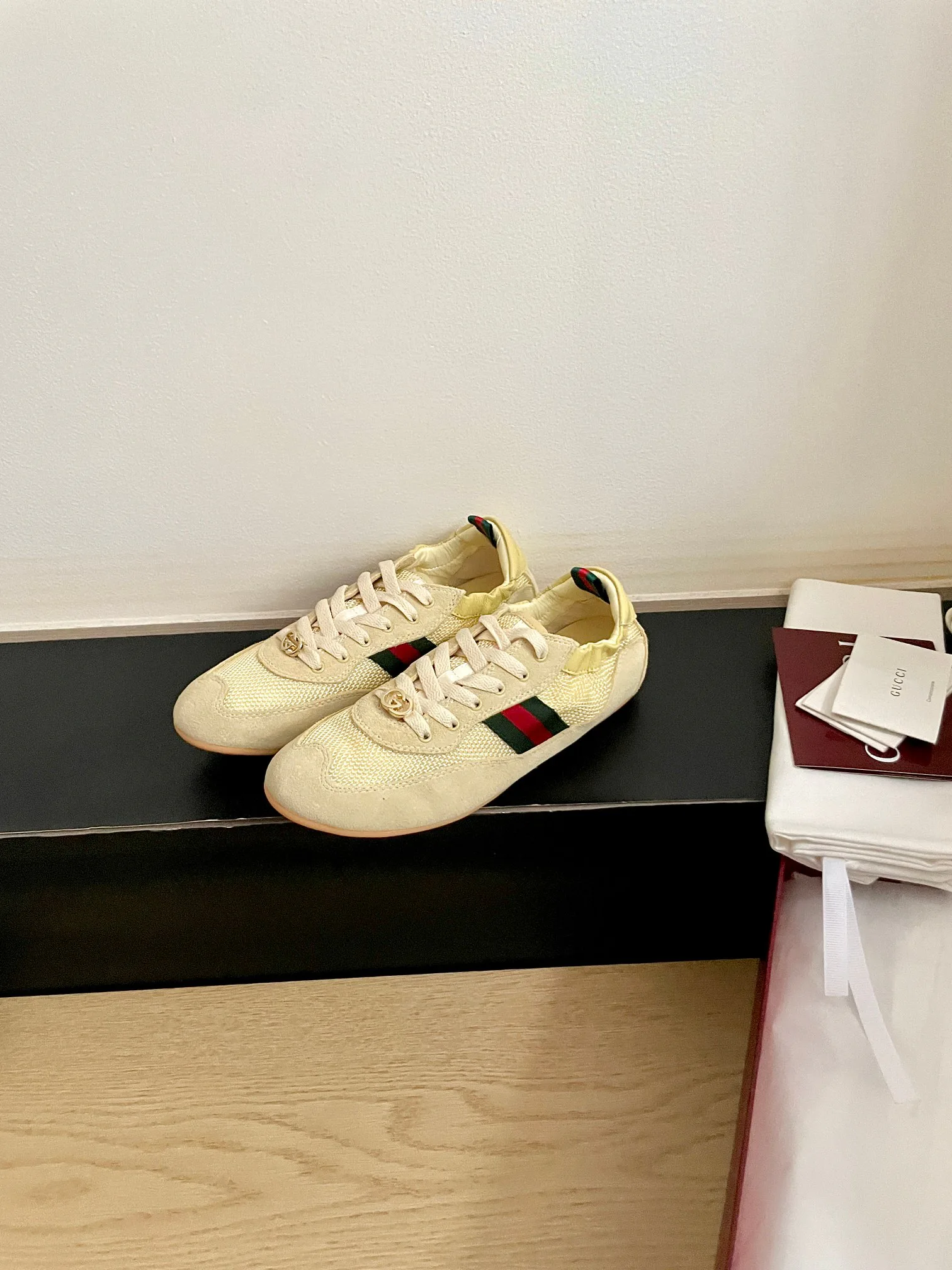 Кроссовки Женские Gucci 941866