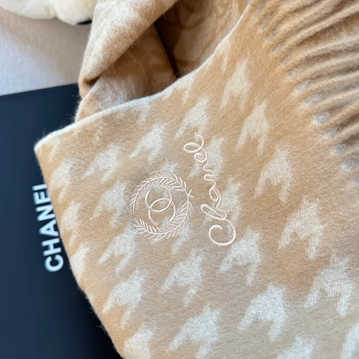 Шарфы Chanel 832090