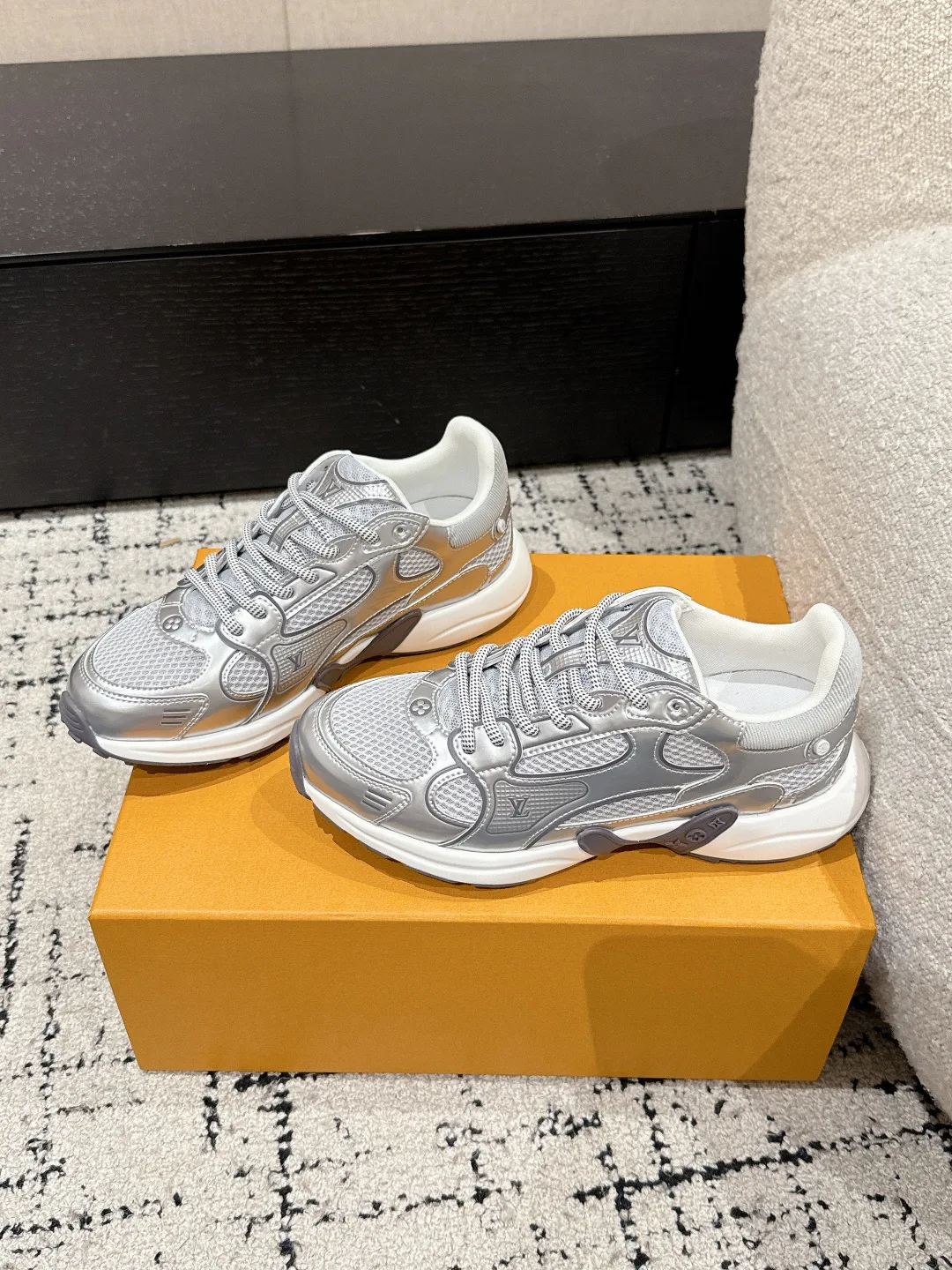 Кроссовки Женские Louis Vuitton 286121