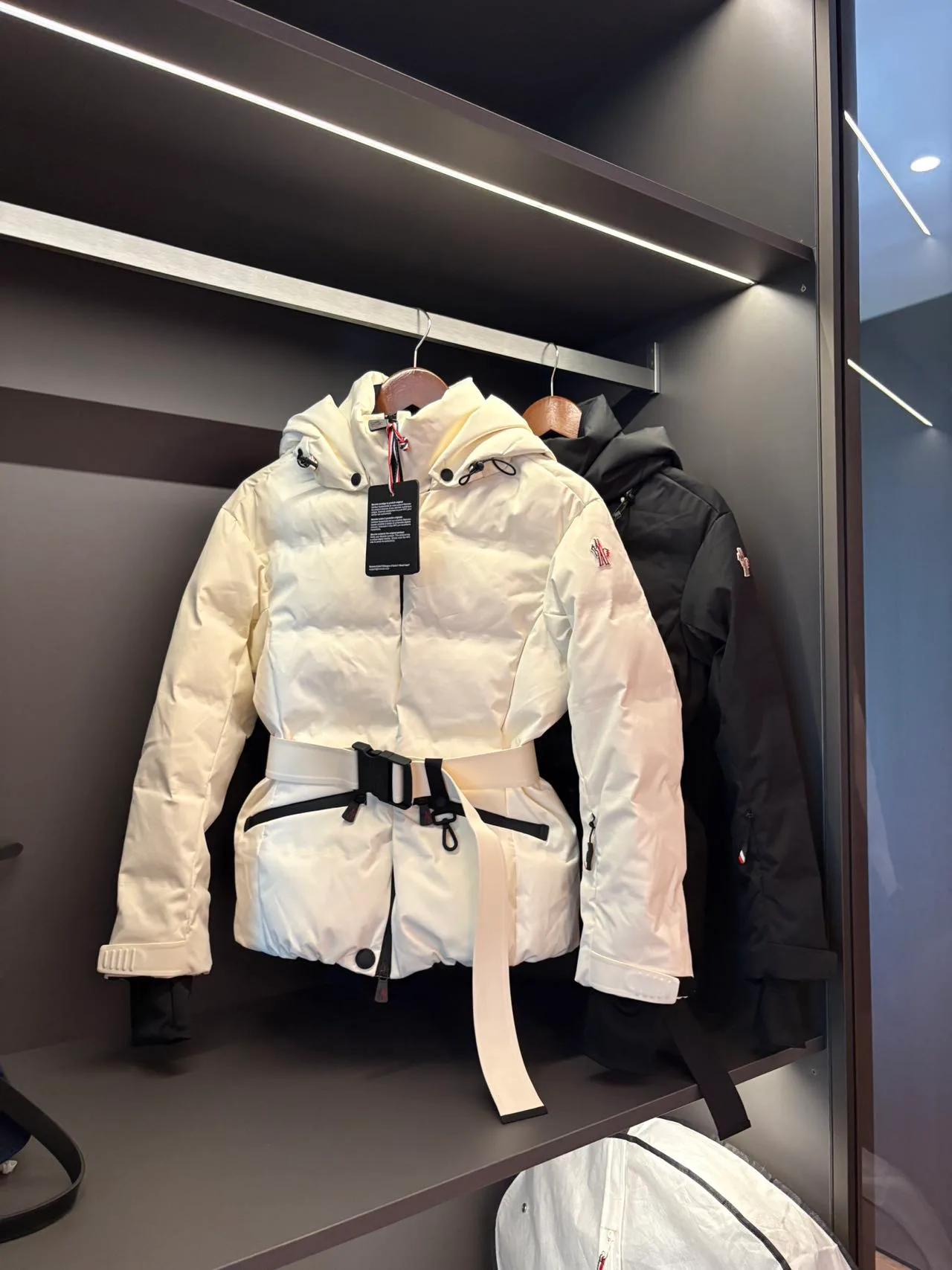 Куртки И Пуховики Мужские Moncler 18231762
