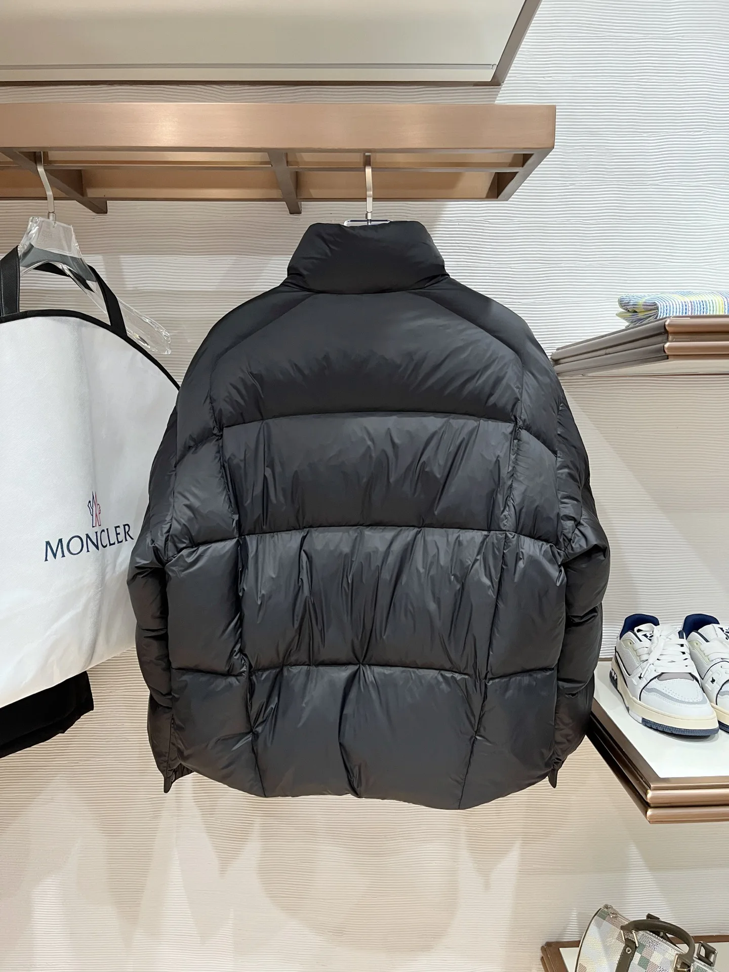 Куртки И Пуховики Мужские Moncler 1749865