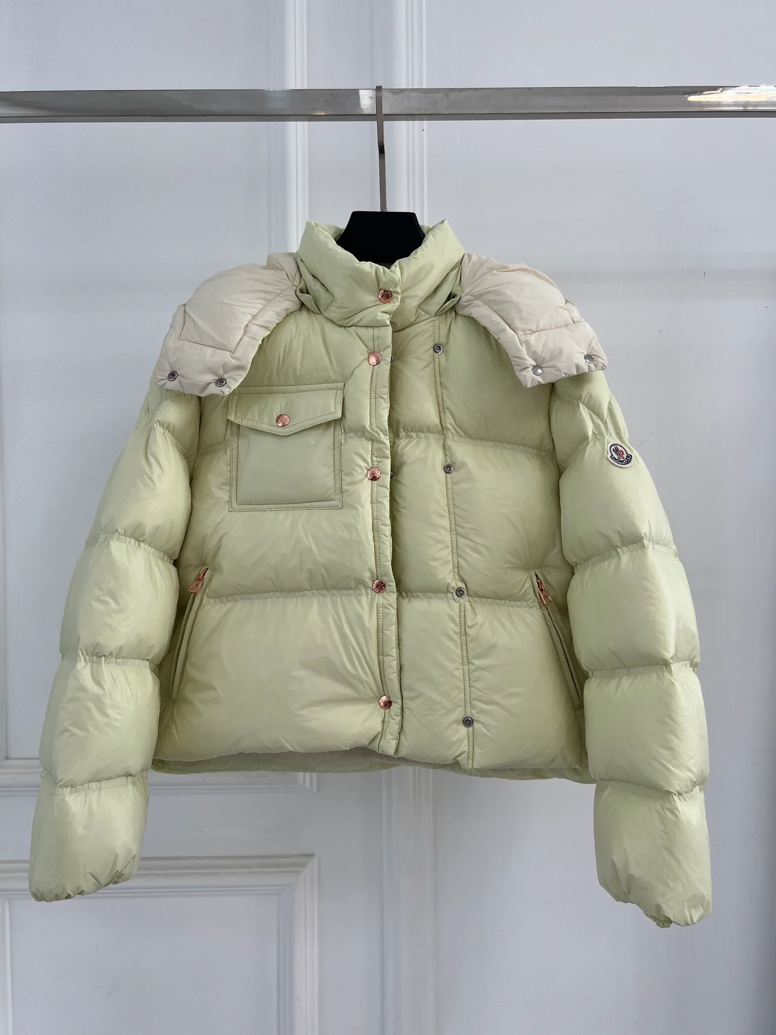 Куртки И Пуховики Женские Moncler 18416182