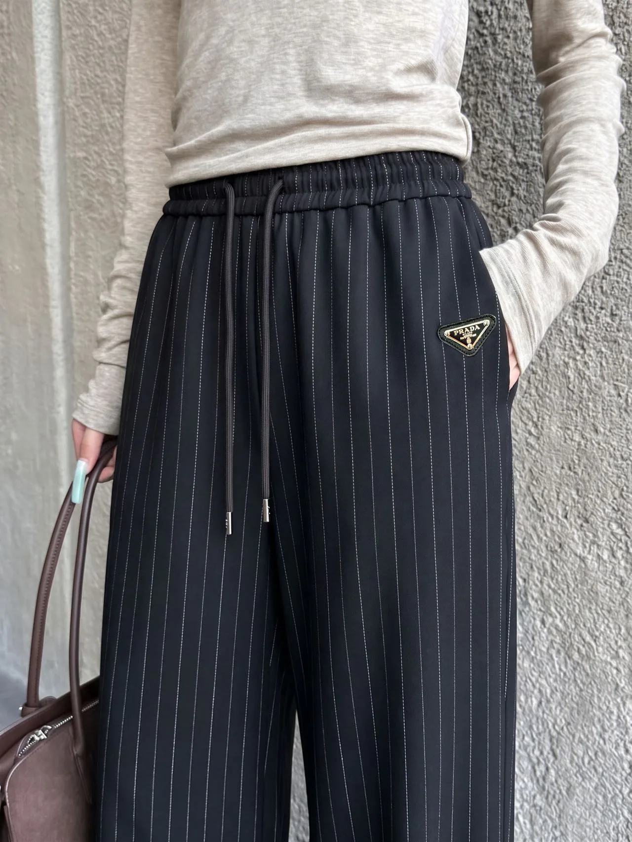 Брюки Женские Prada 19332192