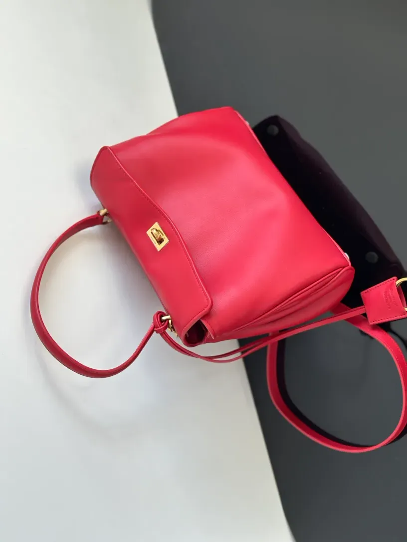 Сумки На Ремне Женские Balenciaga 6566532